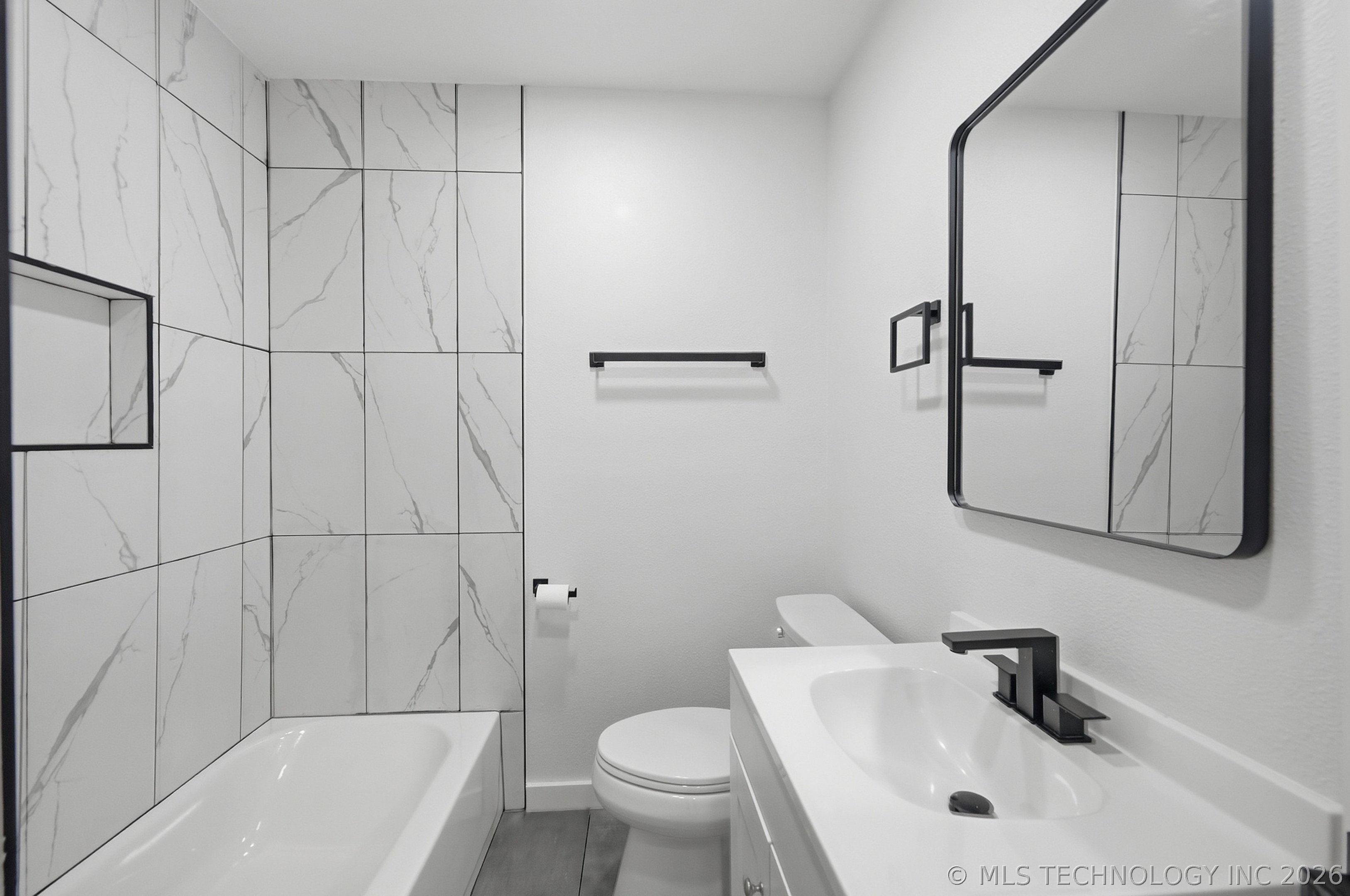 842 N Gary Avenue Property Photo 14
