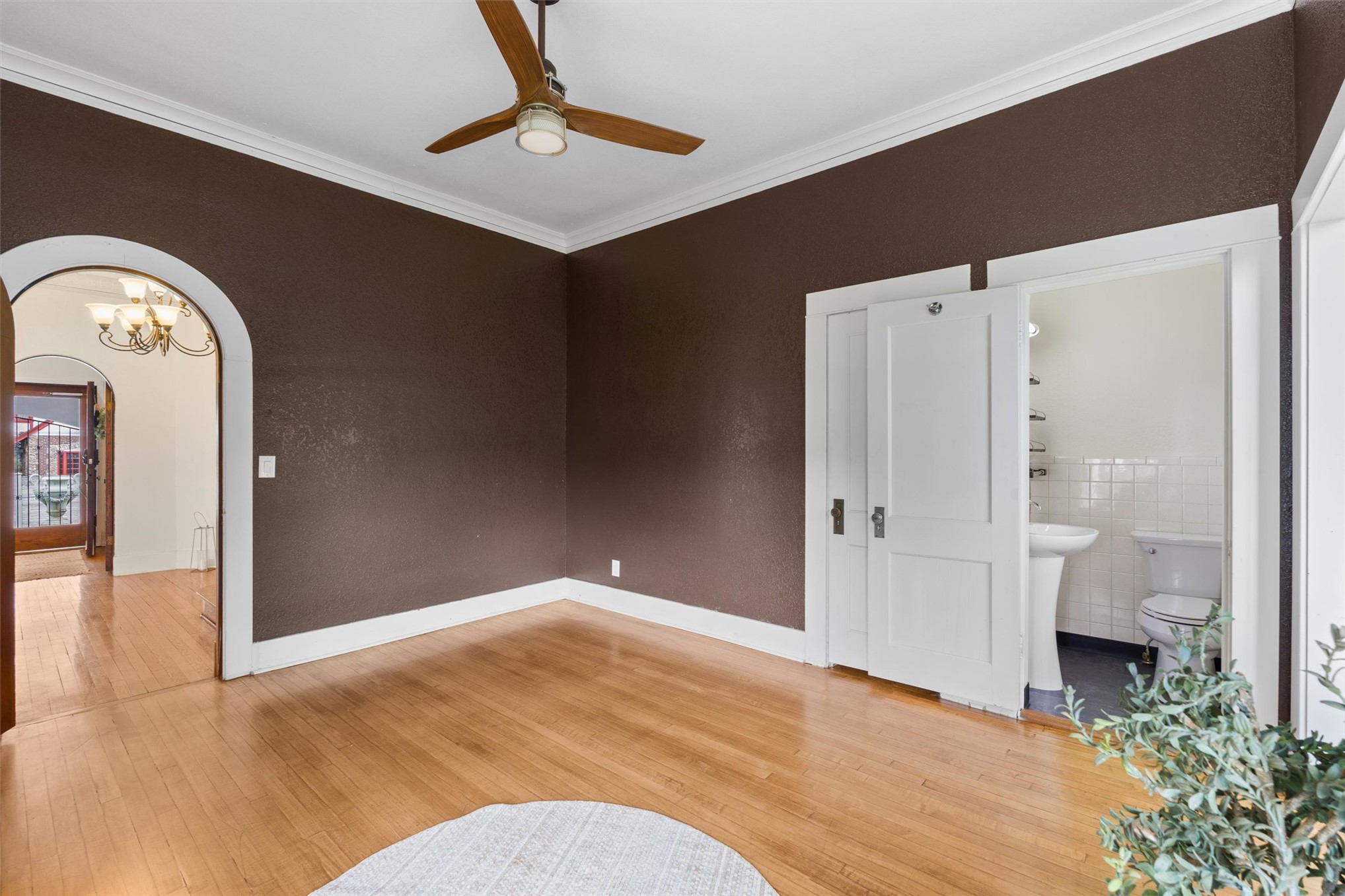 1220 S Cherokee Avenue Property Photo 11