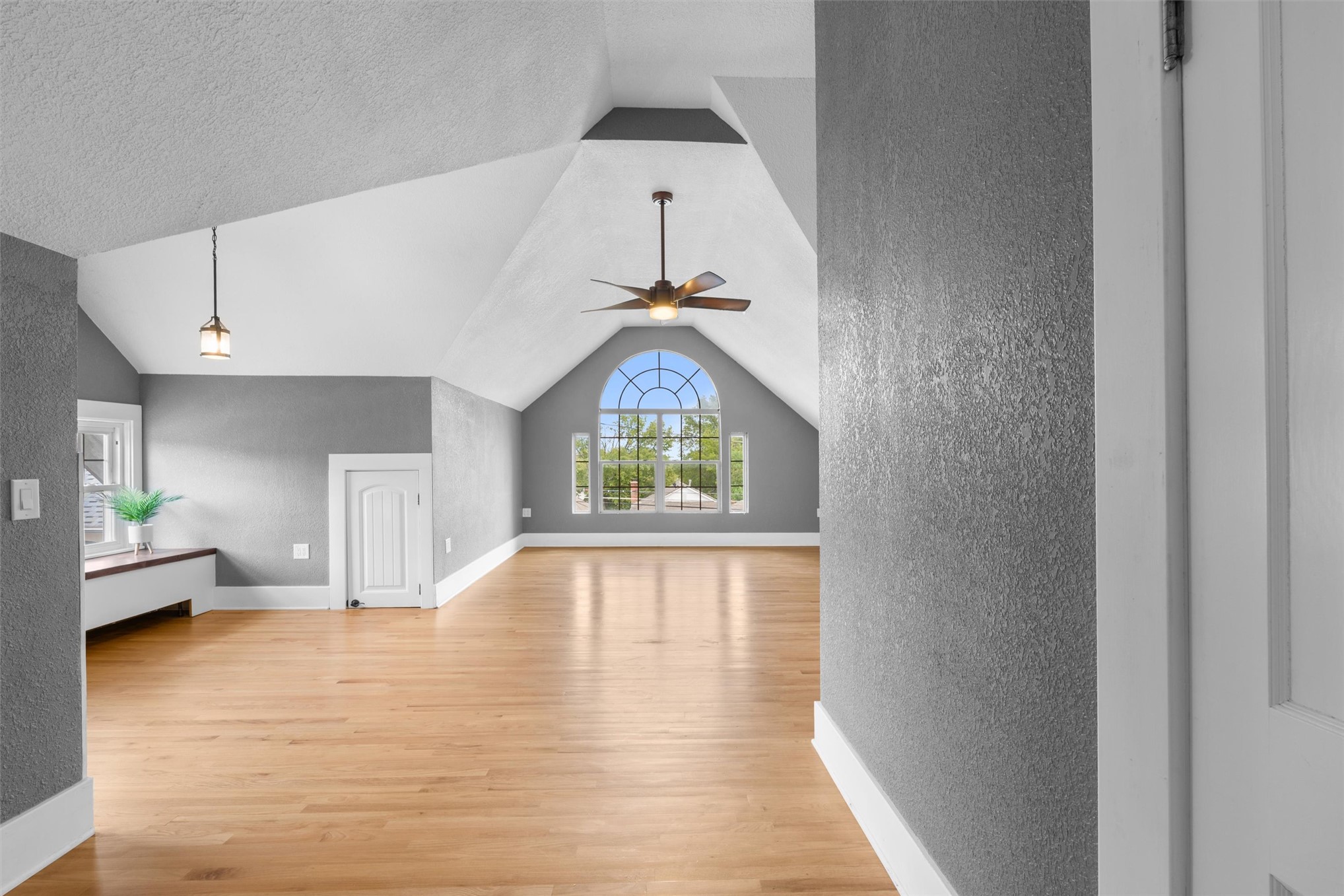 1220 S Cherokee Avenue Property Photo 37