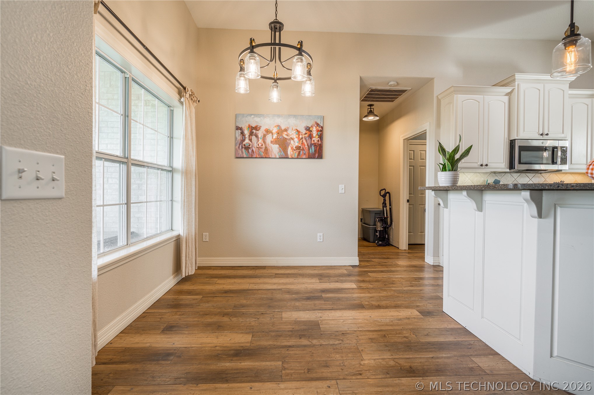 1683 Robinson Road Property Photo 12