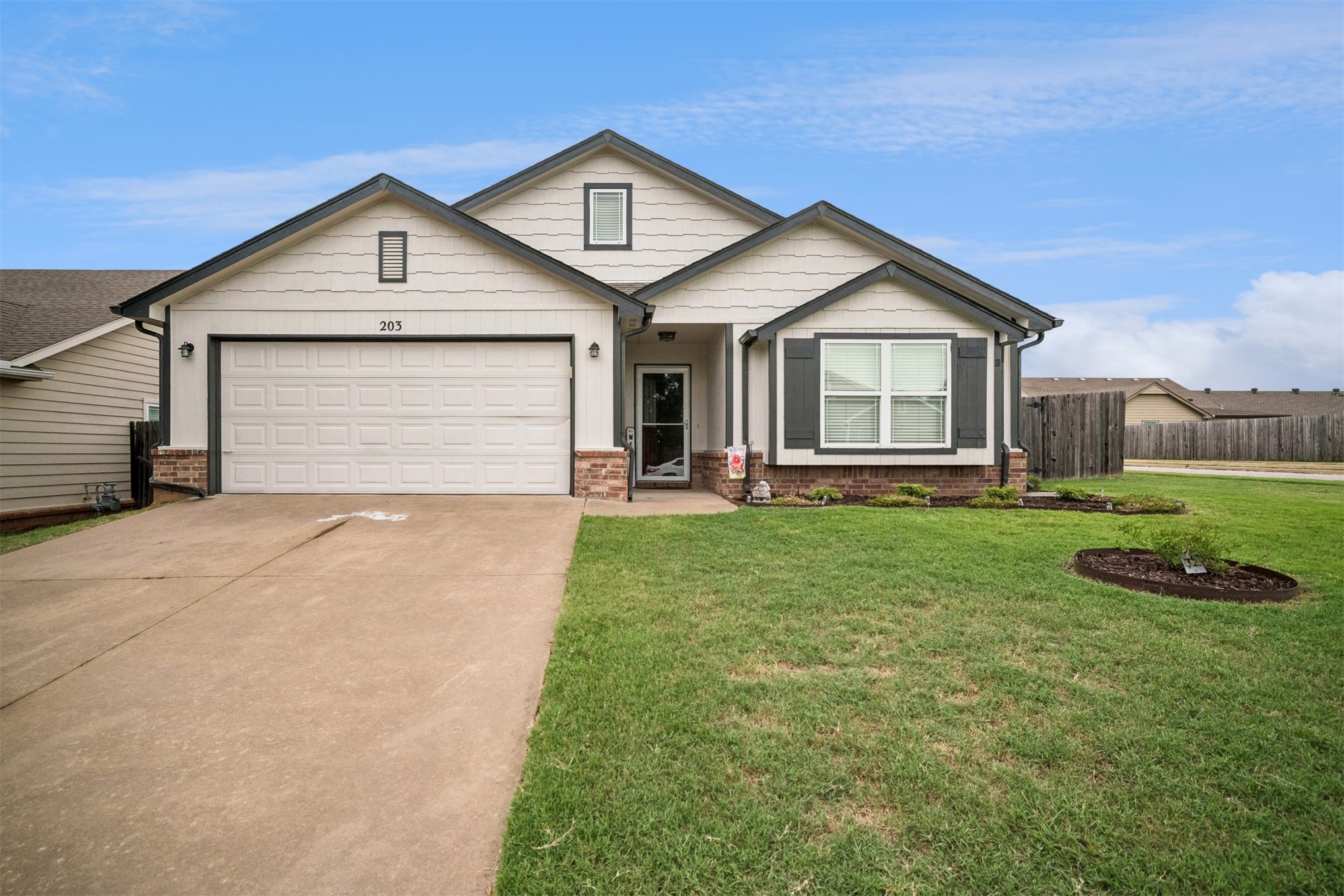 203 W 45th Place Property Photo 1