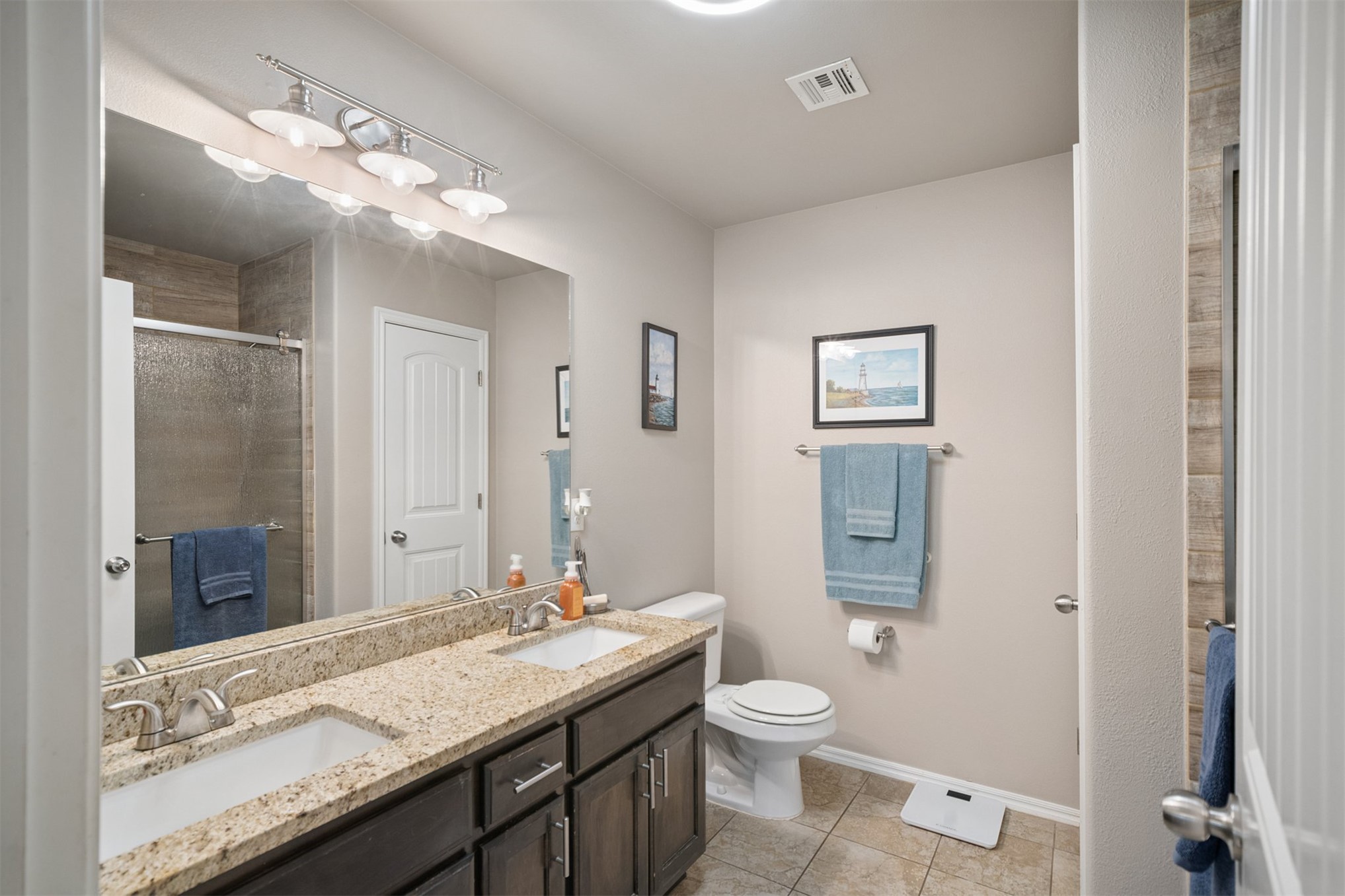 203 W 45th Place Property Photo 25