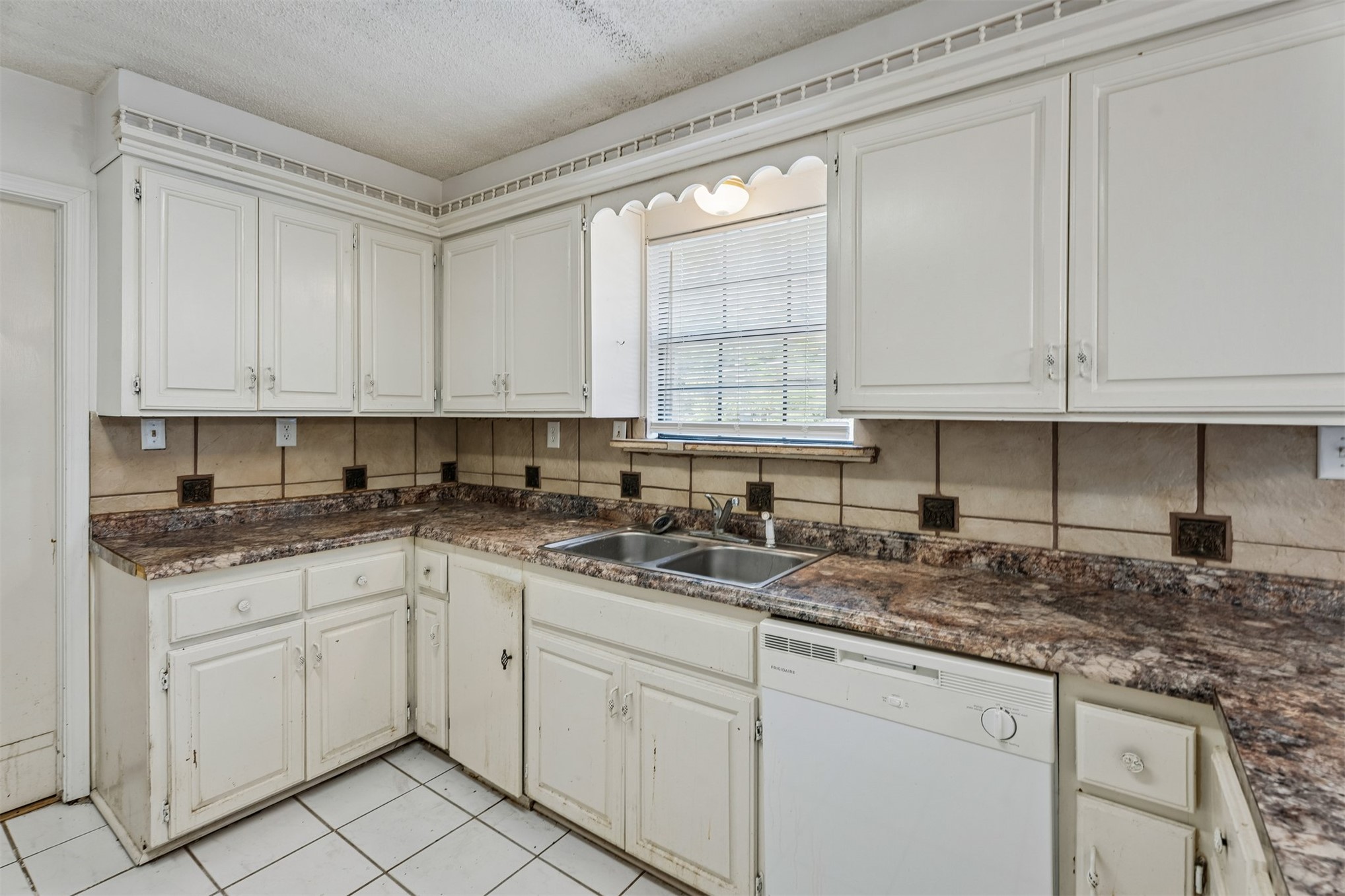 913 Sandstone Avenue Property Photo 24