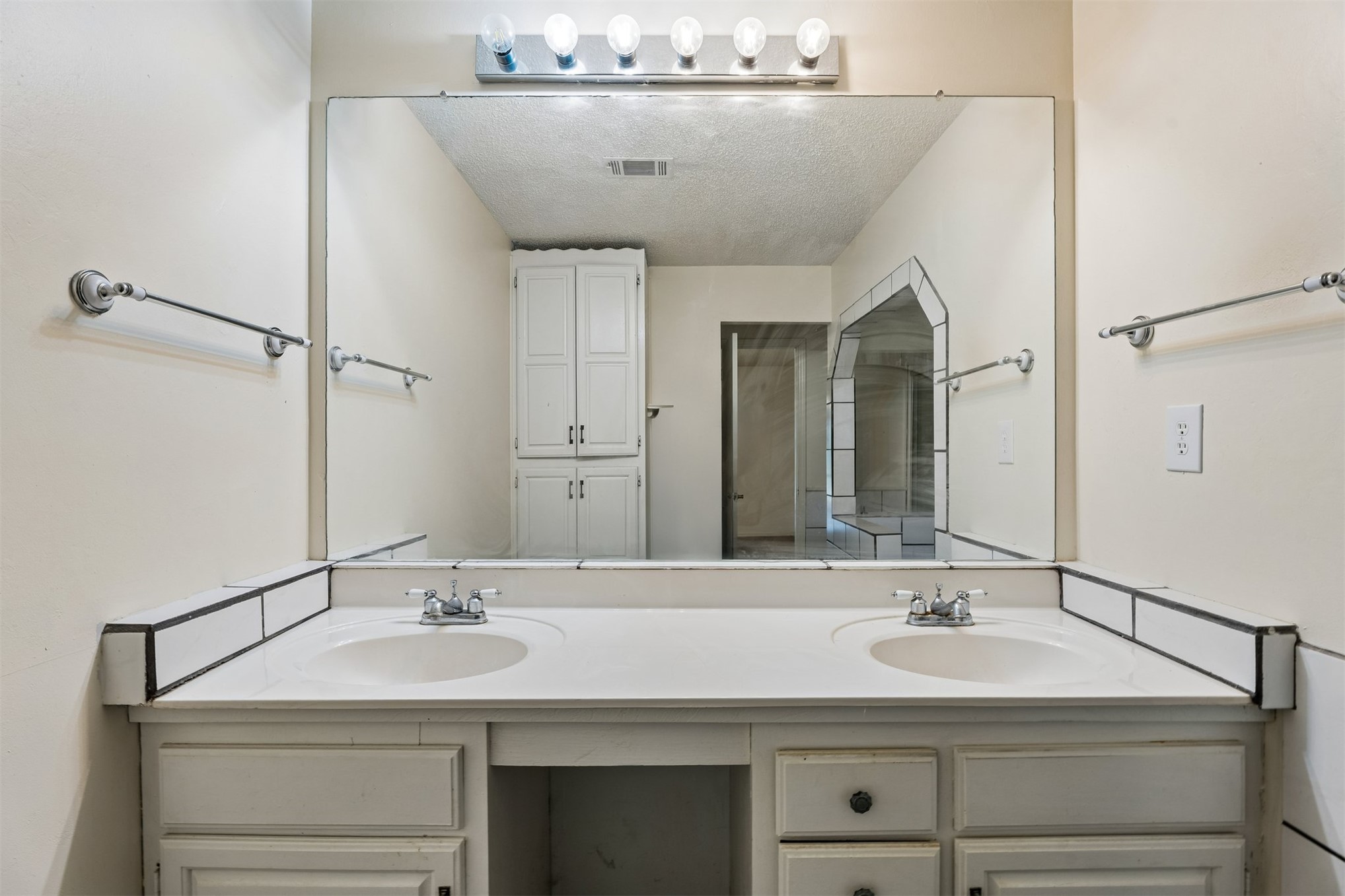 913 Sandstone Avenue Property Photo 30