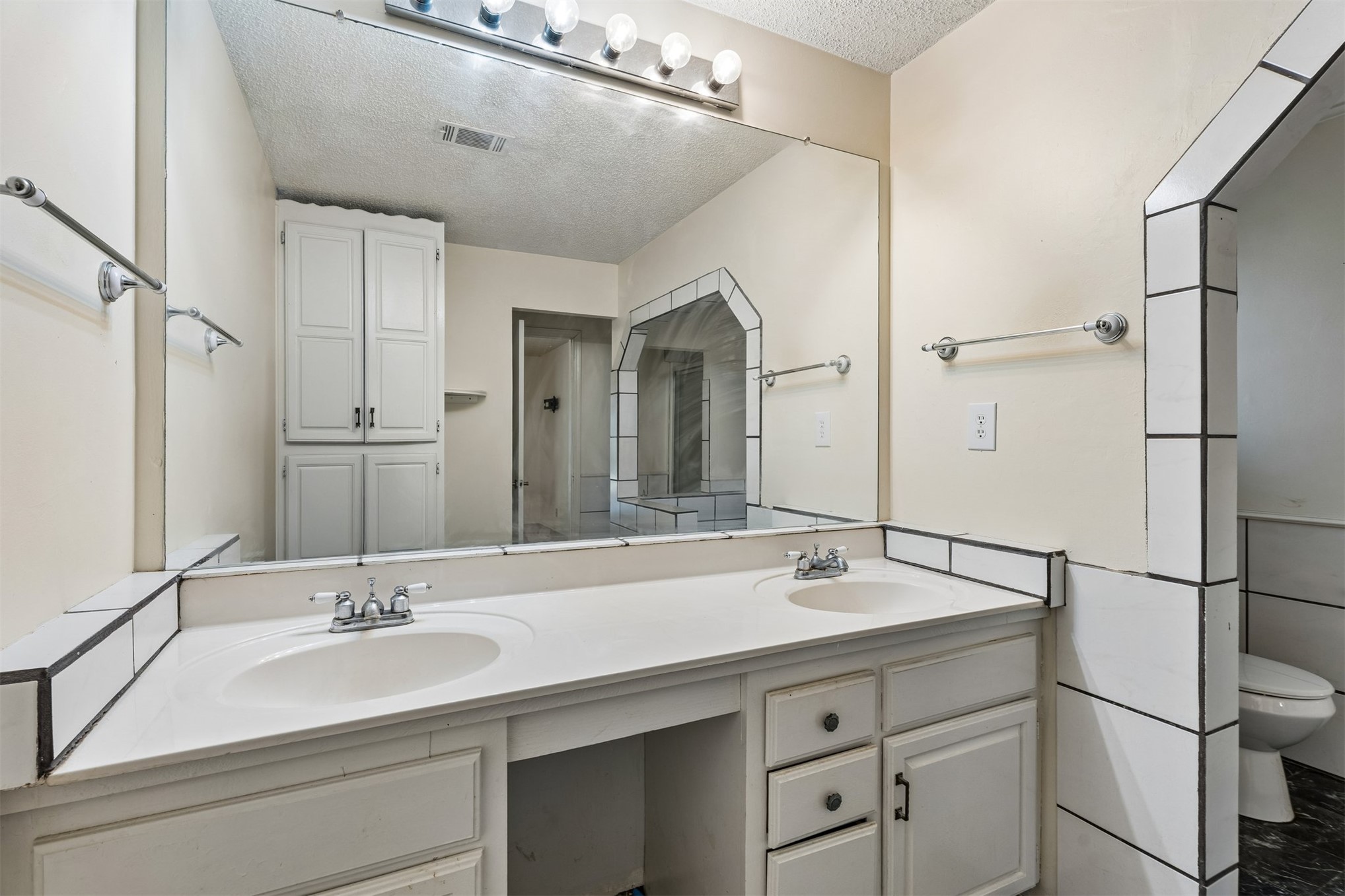 913 Sandstone Avenue Property Photo 31