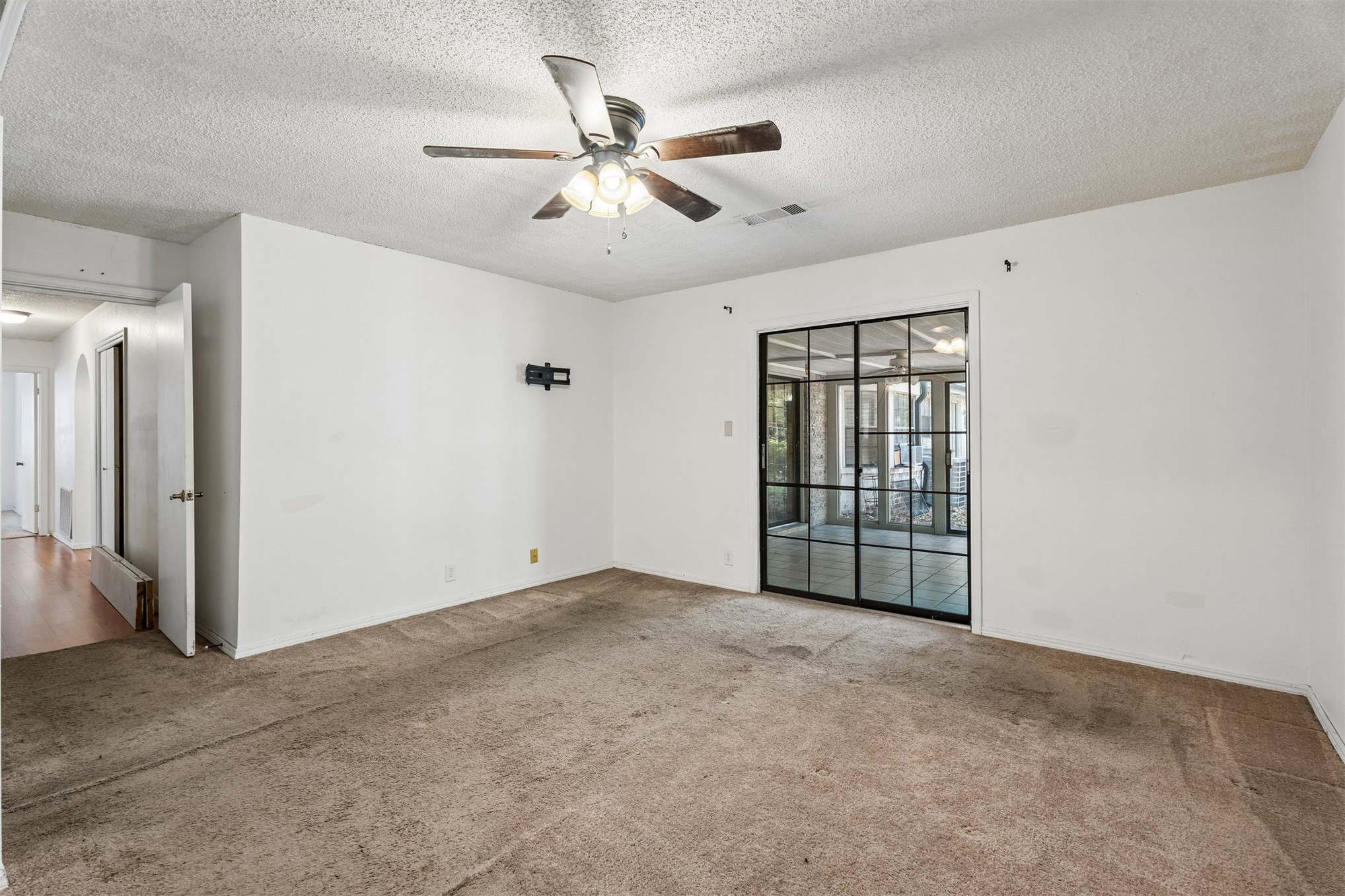 913 Sandstone Avenue Property Photo 36