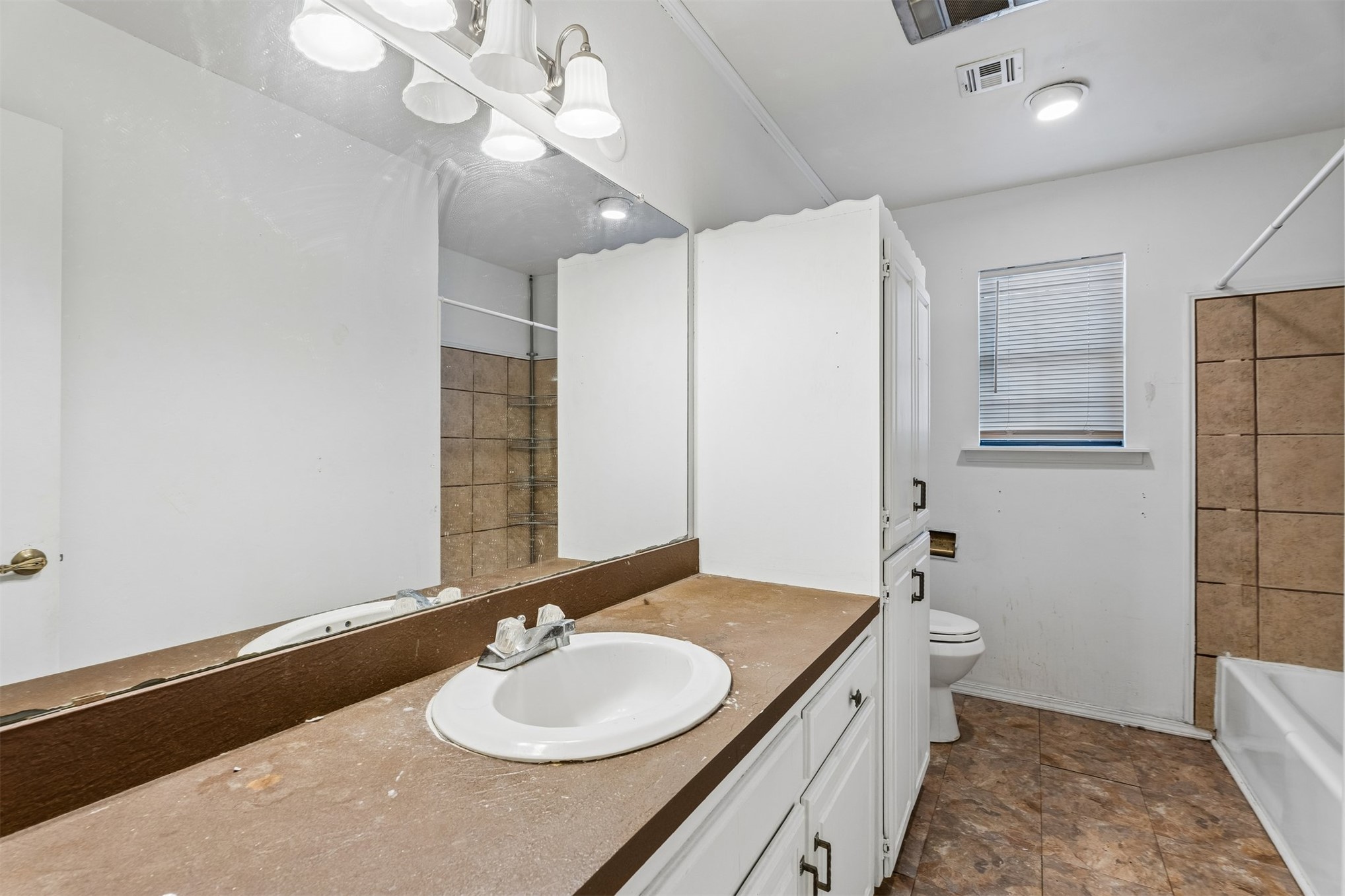 913 Sandstone Avenue Property Photo 38