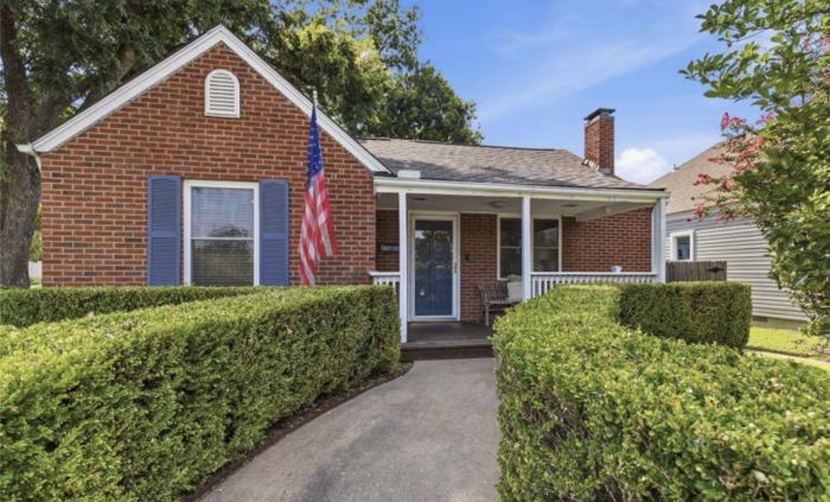 1348 S College Avenue Property Photo 1