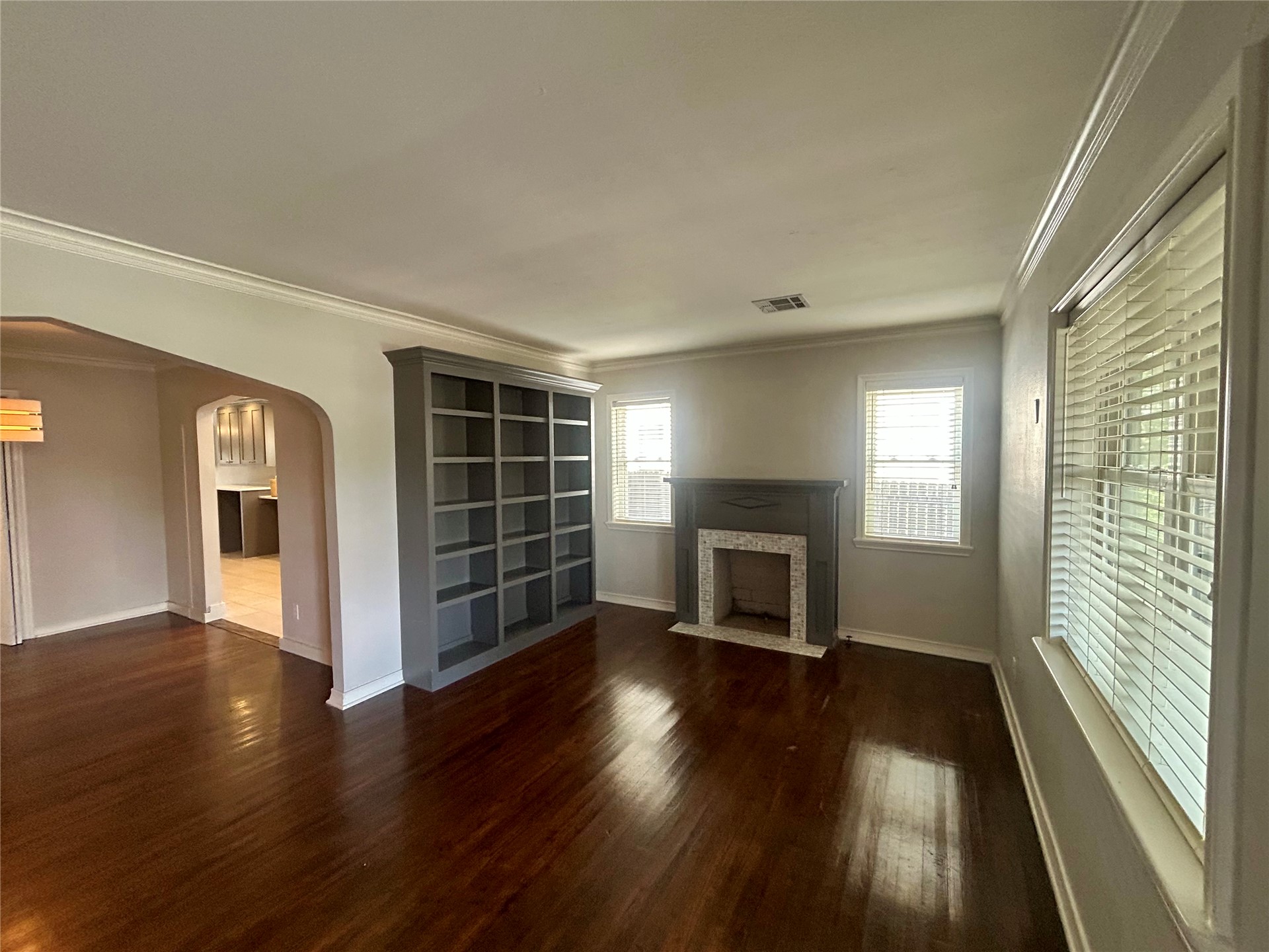 1348 S College Avenue Property Photo 5