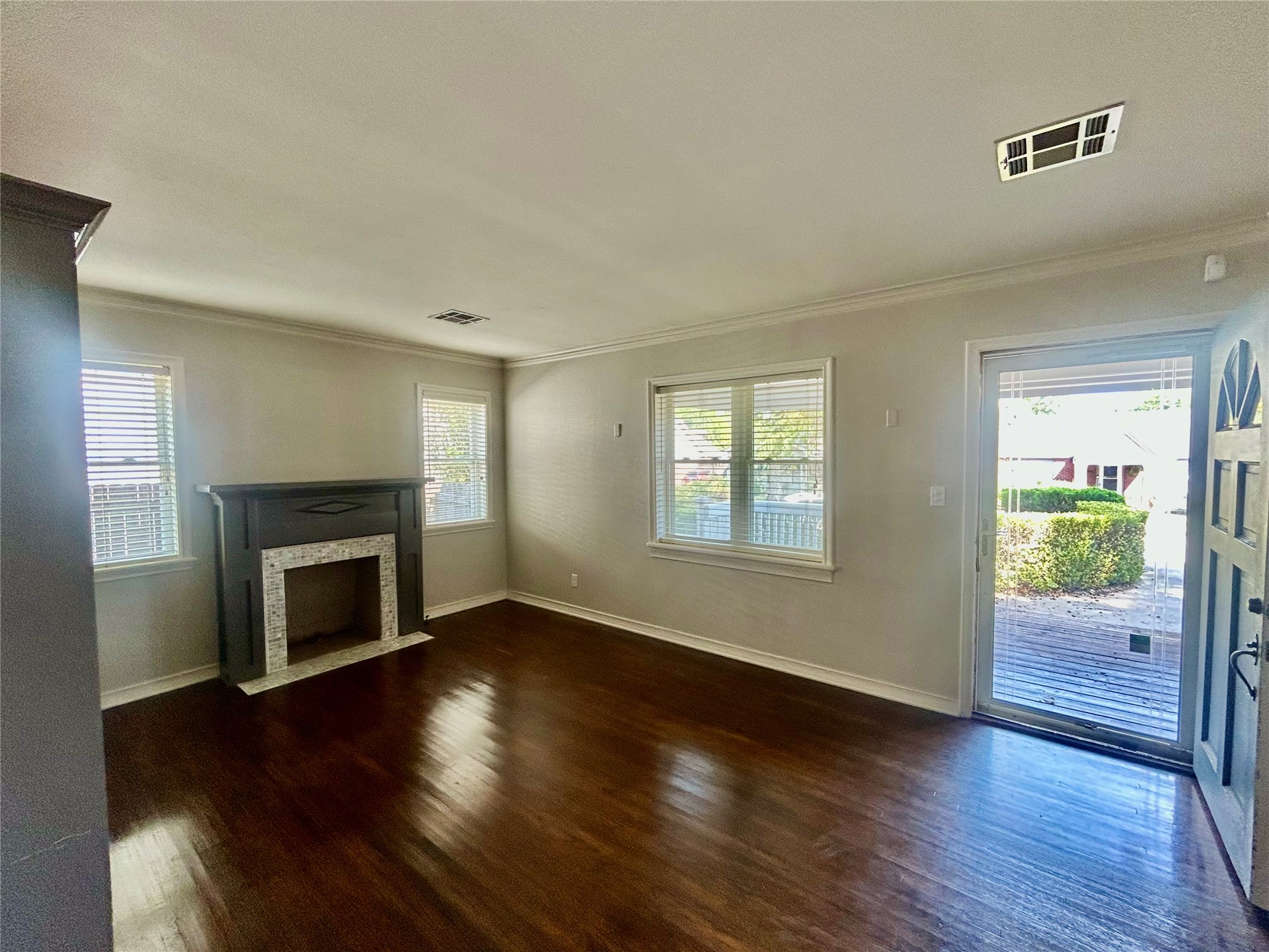 1348 S College Avenue Property Photo 7