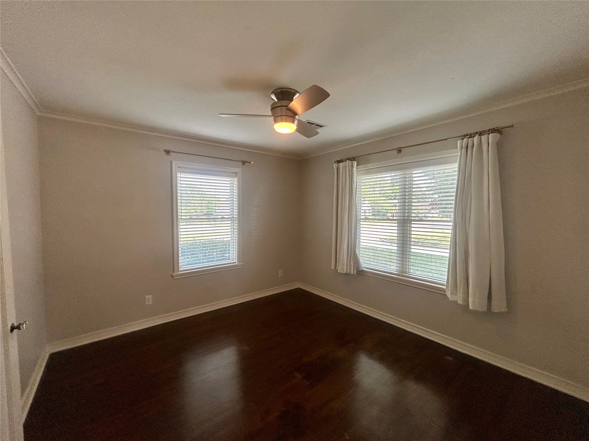 1348 S College Avenue Property Photo 8