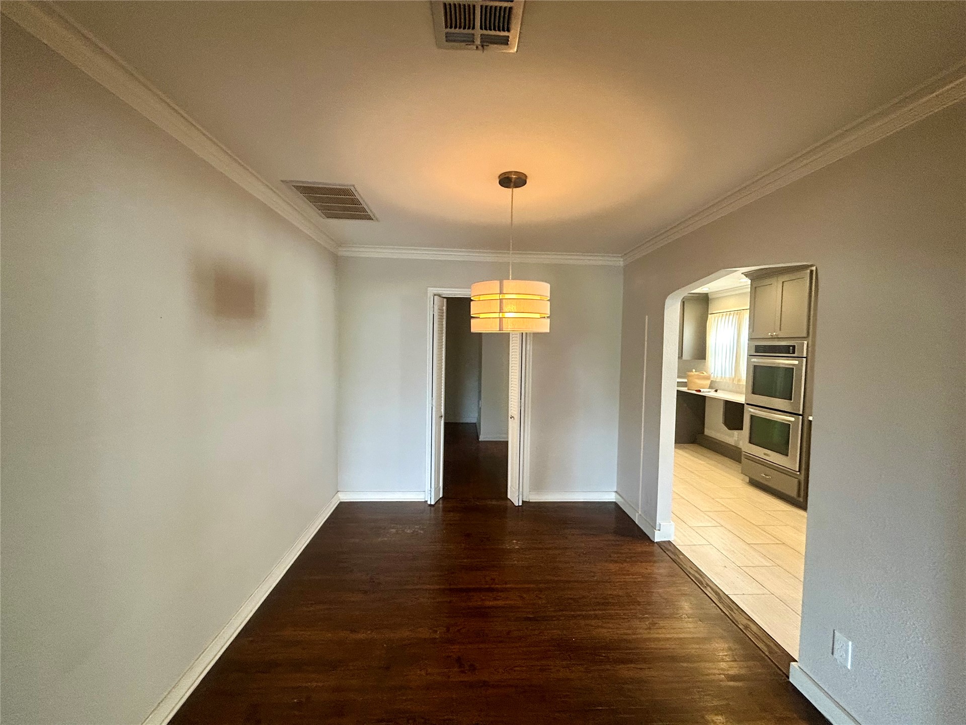 1348 S College Avenue Property Photo 13