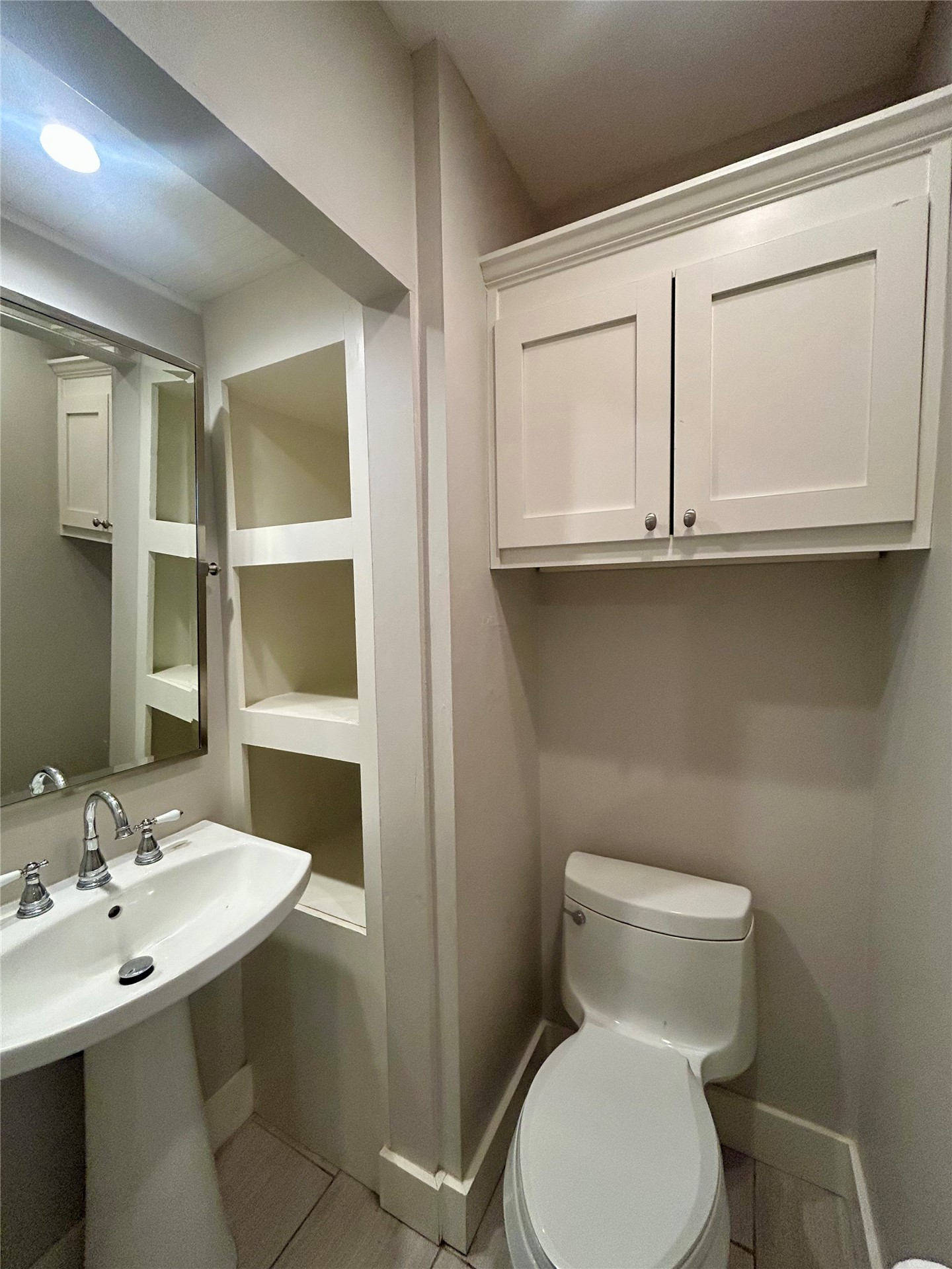 1348 S College Avenue Property Photo 17