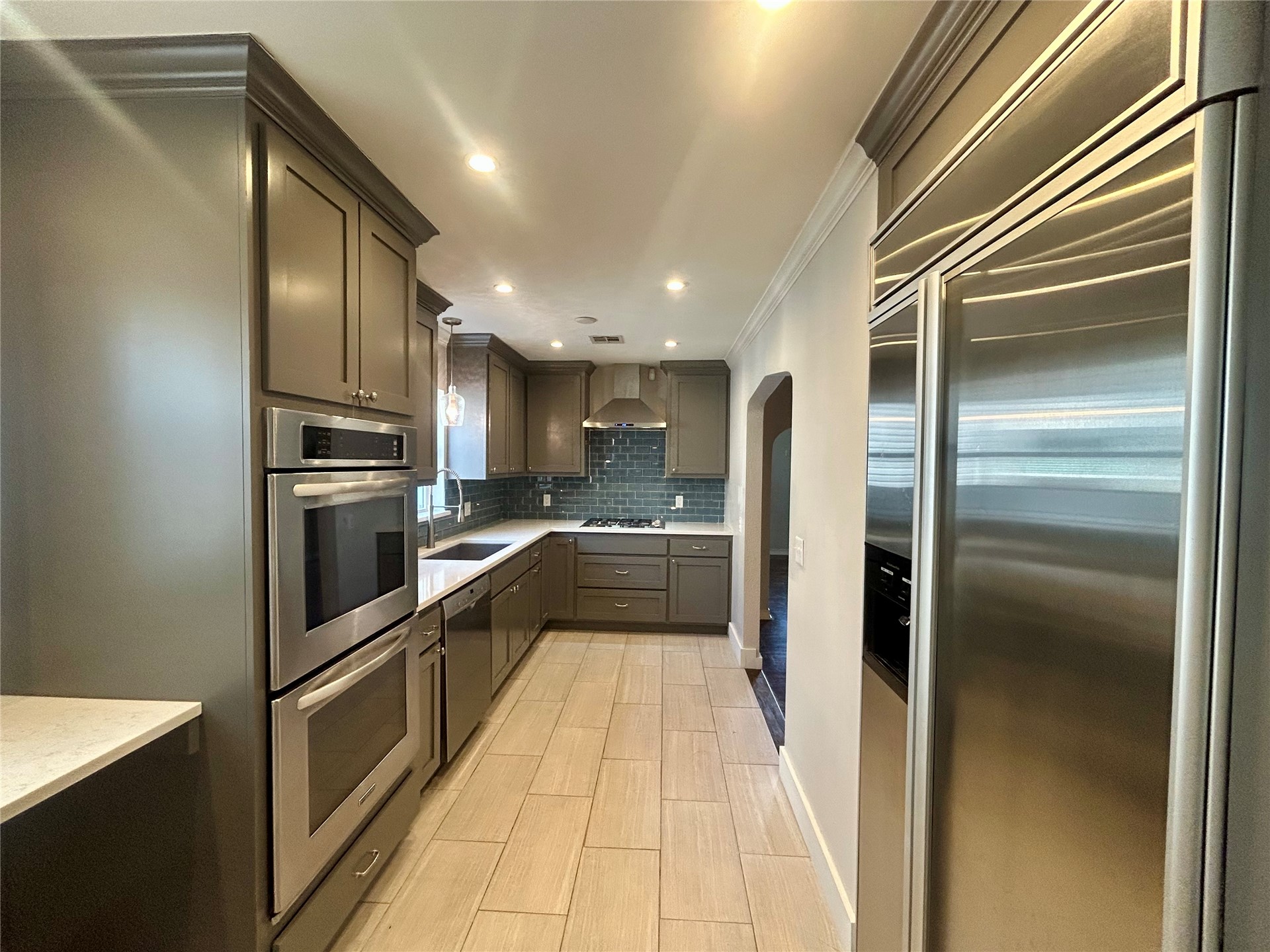 1348 S College Avenue Property Photo 18