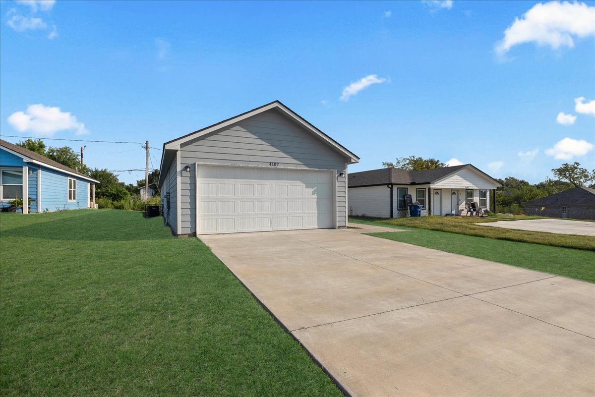 4107 W 56th Place Property Photo 5