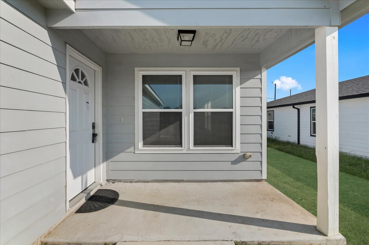 4107 W 56th Place Property Photo 6