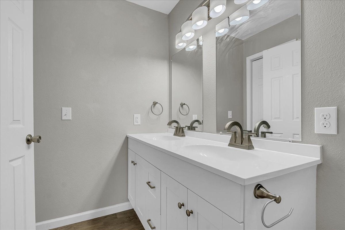 4107 W 56th Place Property Photo 29