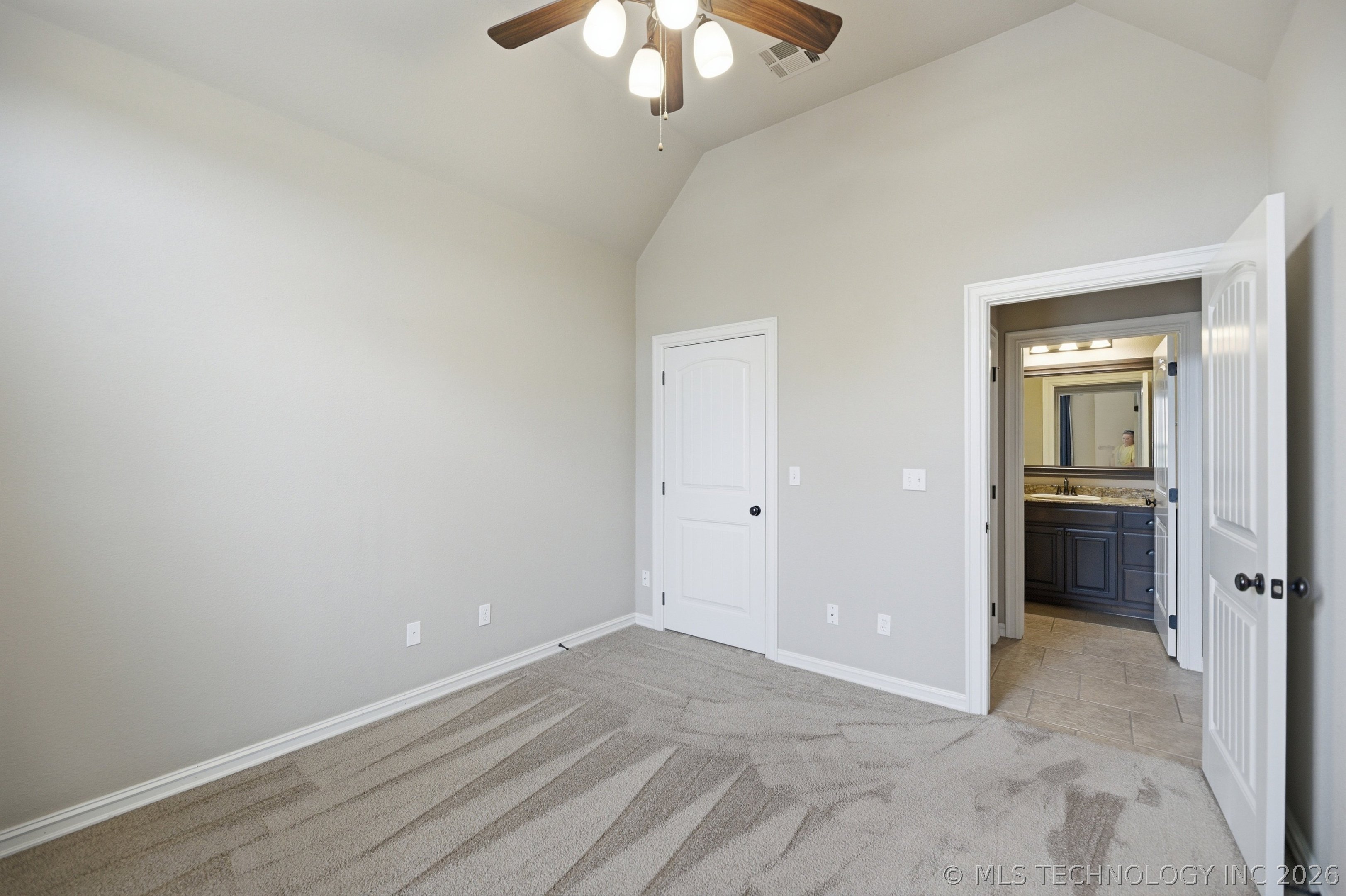 11016 E 83rd Place S Property Photo 15