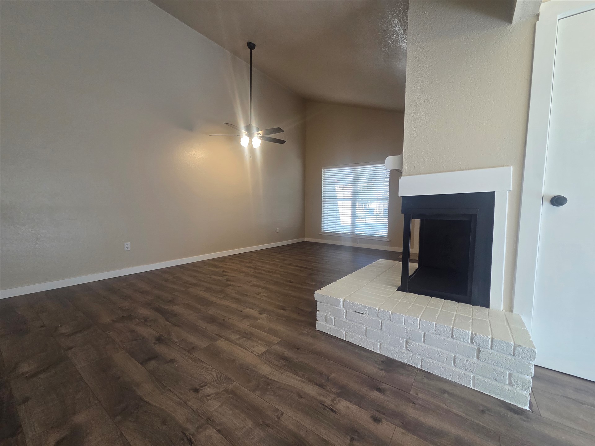11038 E 16th Street Property Photo 6