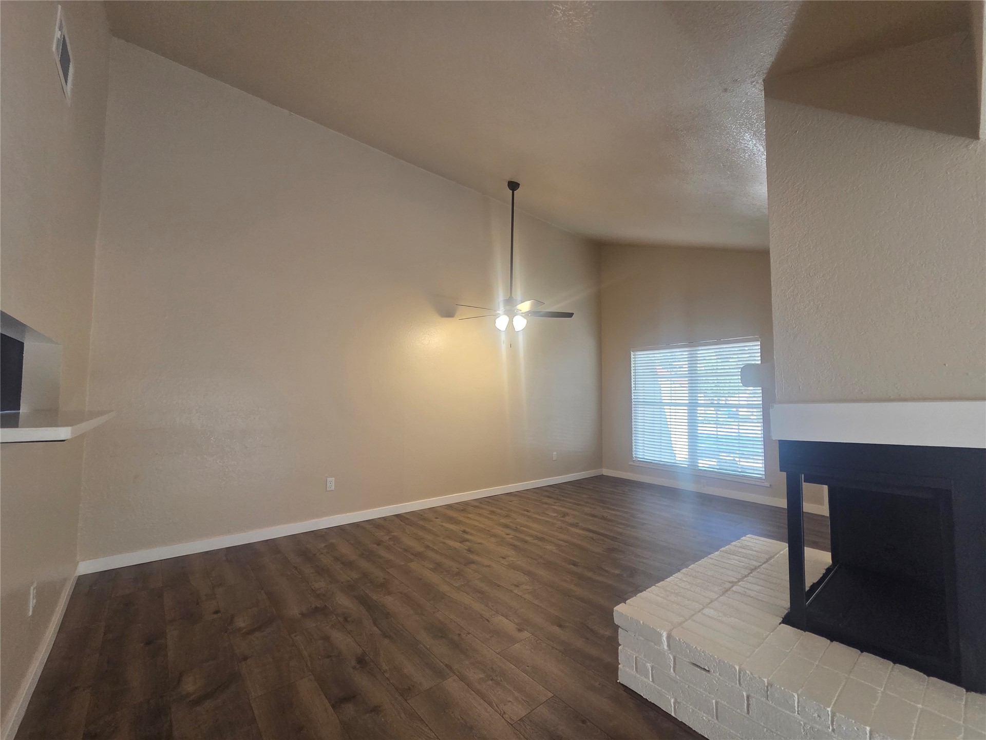 11038 E 16th Street Property Photo 7