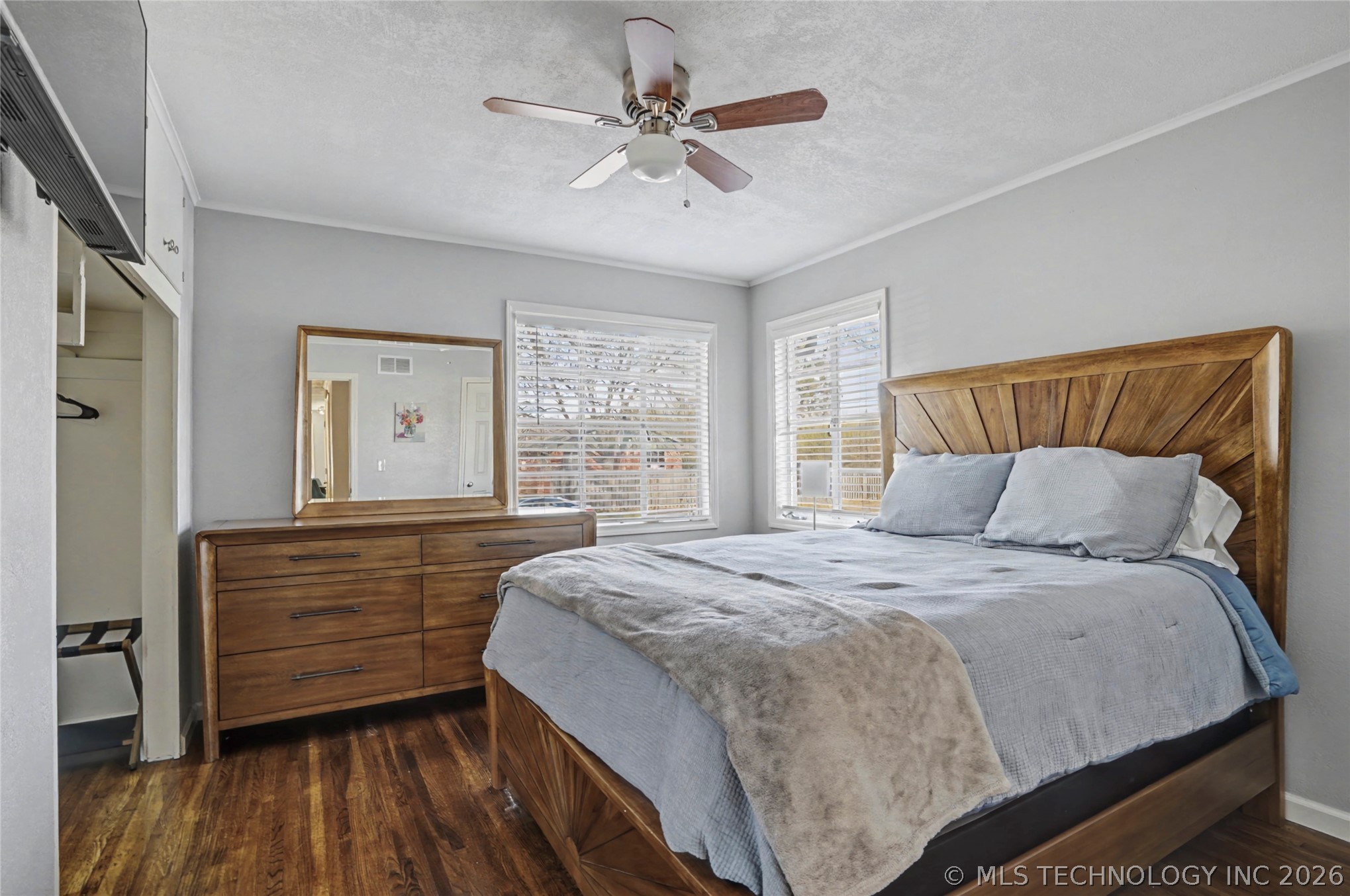 2441 S Norwood Avenue Property Photo 15