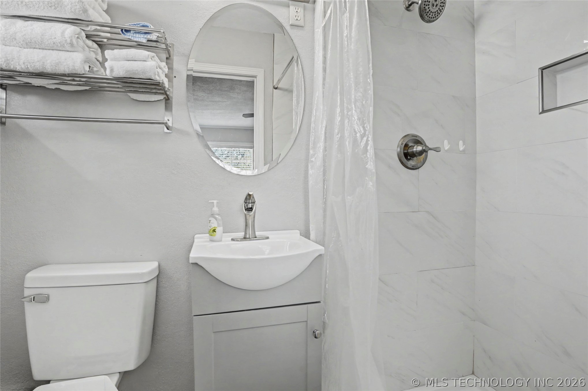 2441 S Norwood Avenue Property Photo 17