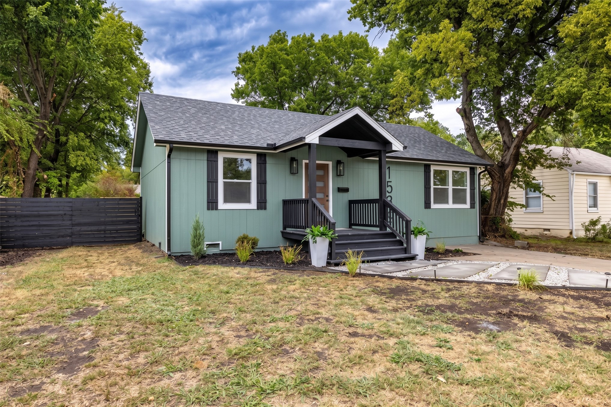 1532 N Kingston Place Property Photo 3
