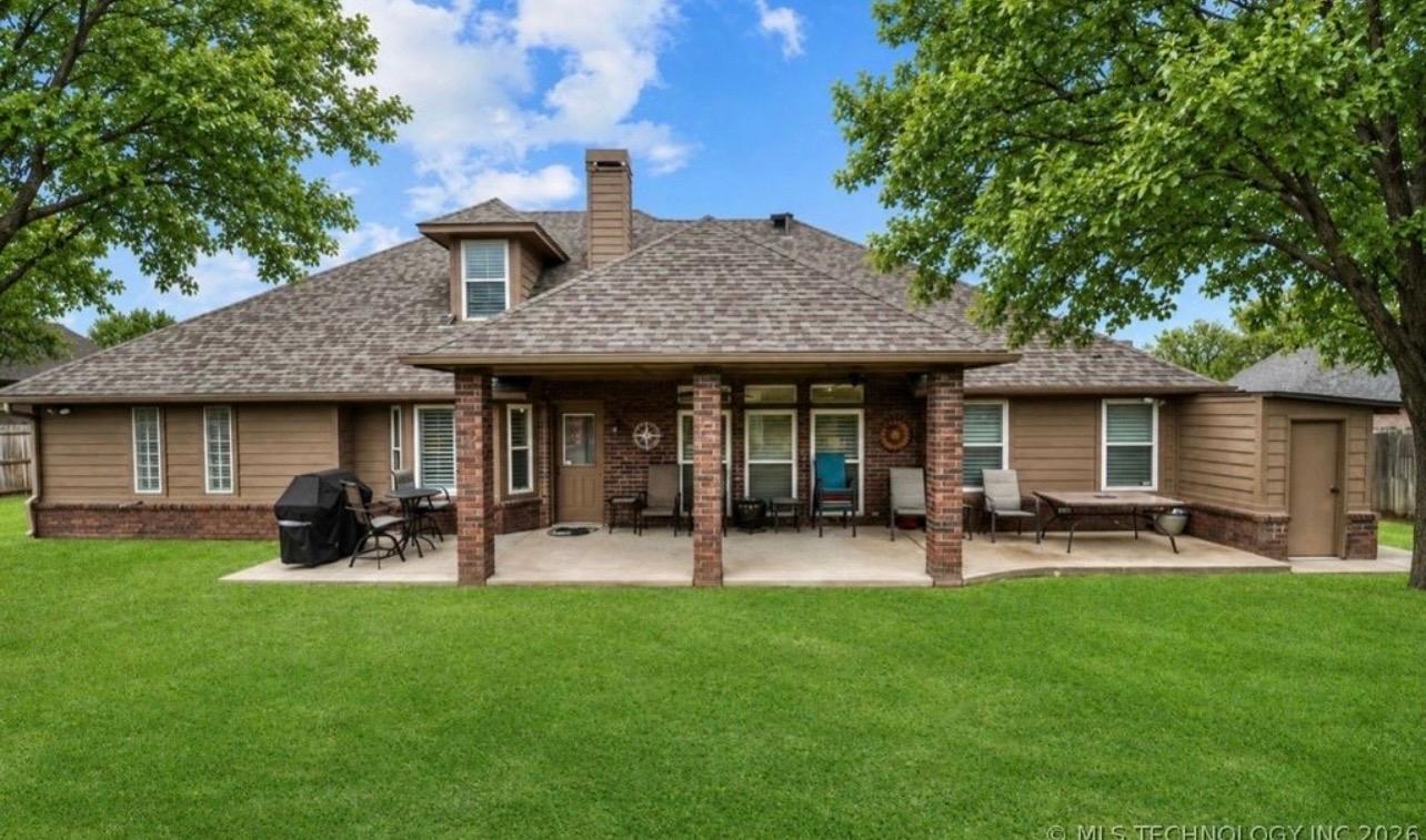 5408 Orlando Circle Property Photo 2