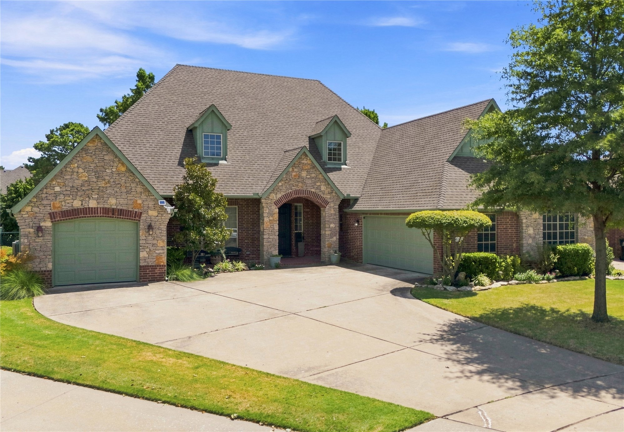 4105 N Lions Place Property Photo 1