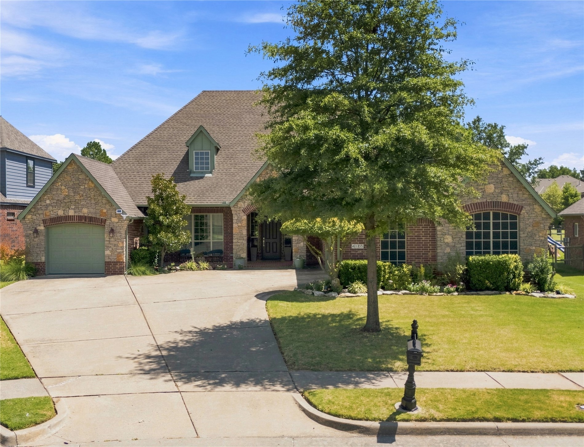 4105 N Lions Place Property Photo 2