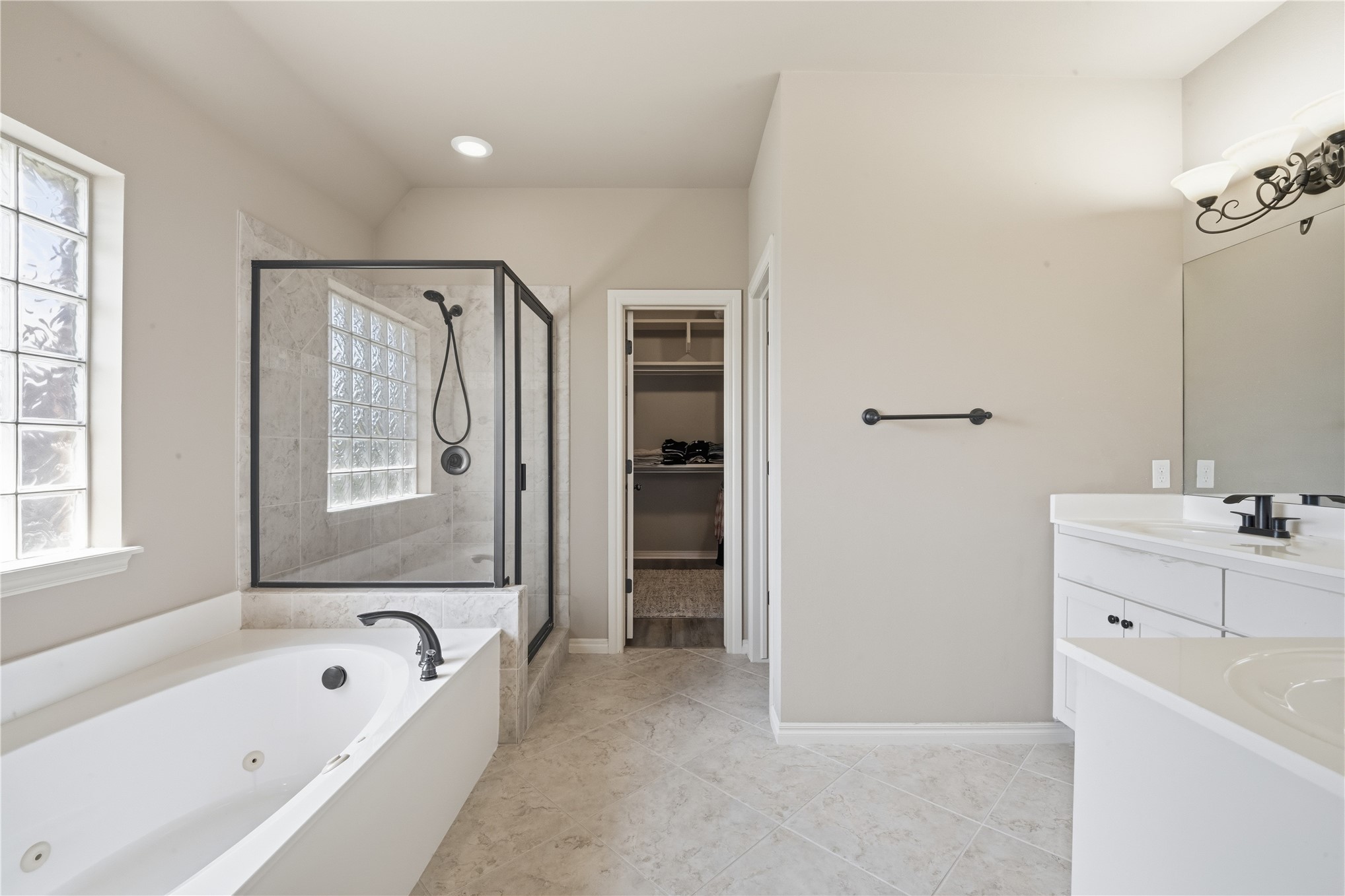 4105 N Lions Place Property Photo 14