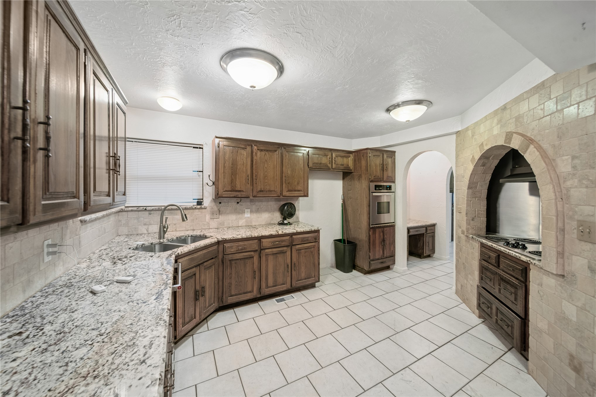 13251 S 275th East Avenue Property Photo 16