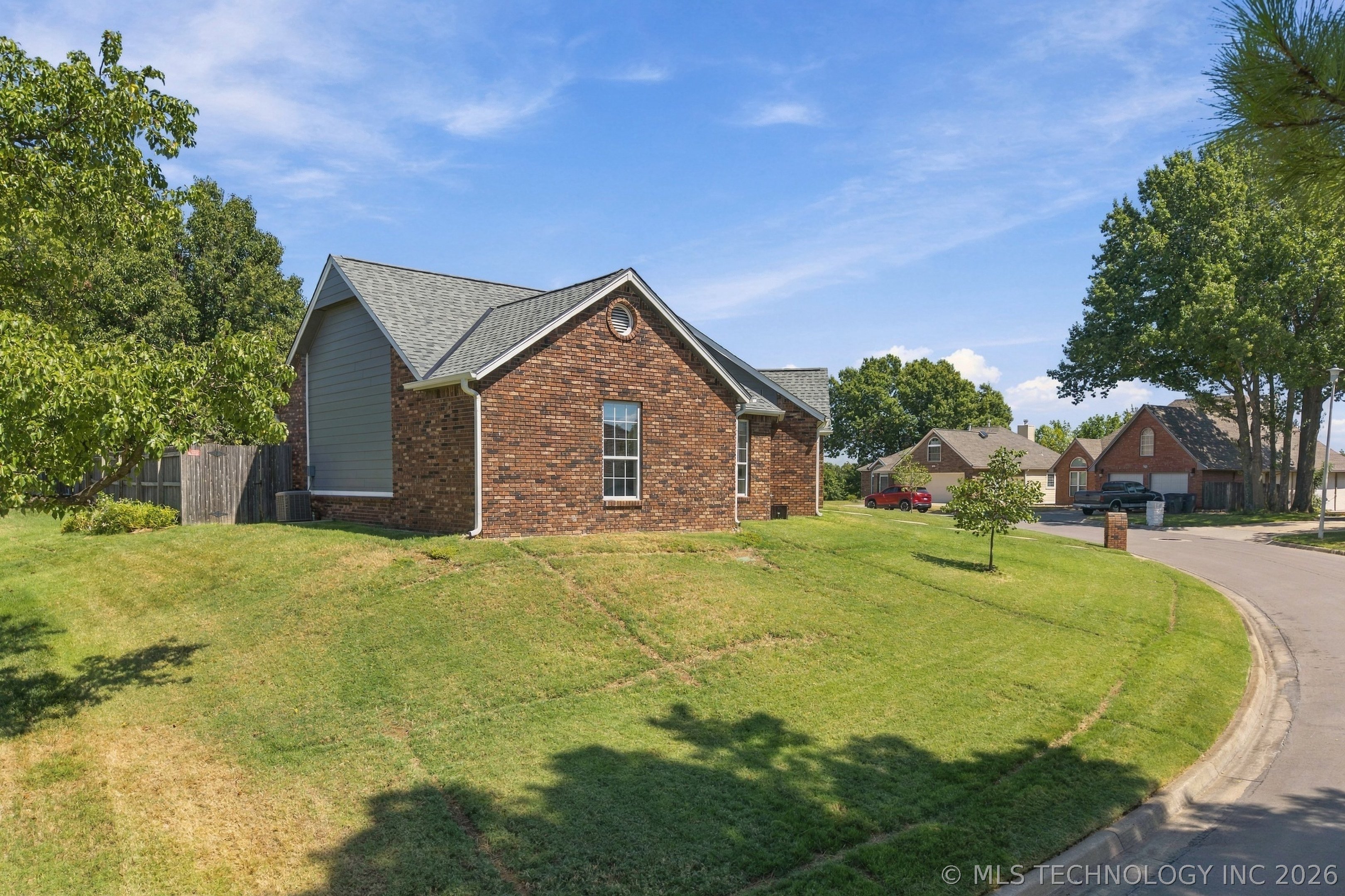 7756 S Hudson Avenue Property Photo 3
