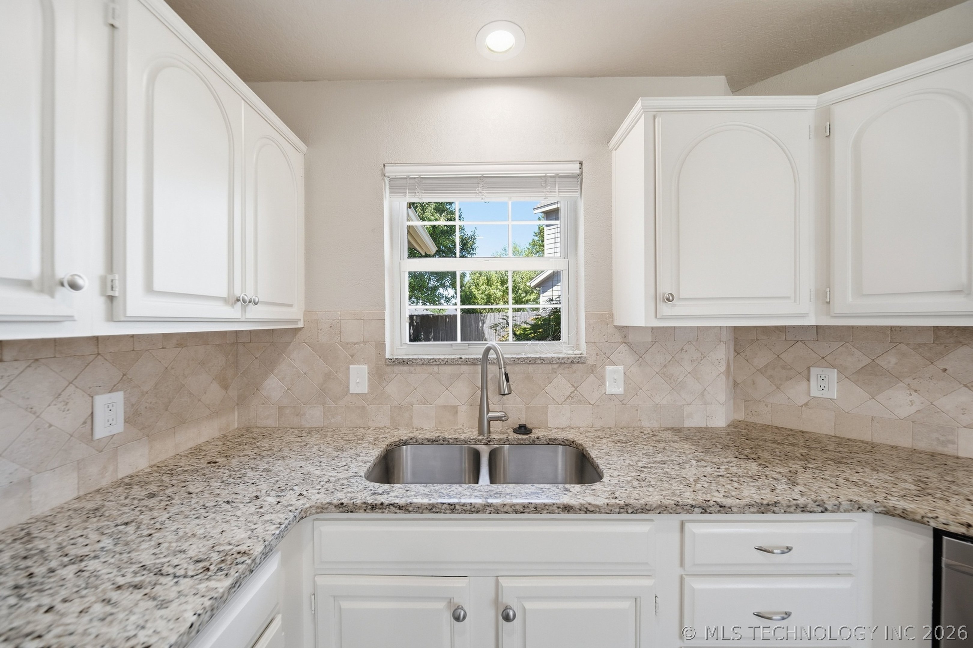 7756 S Hudson Avenue Property Photo 10