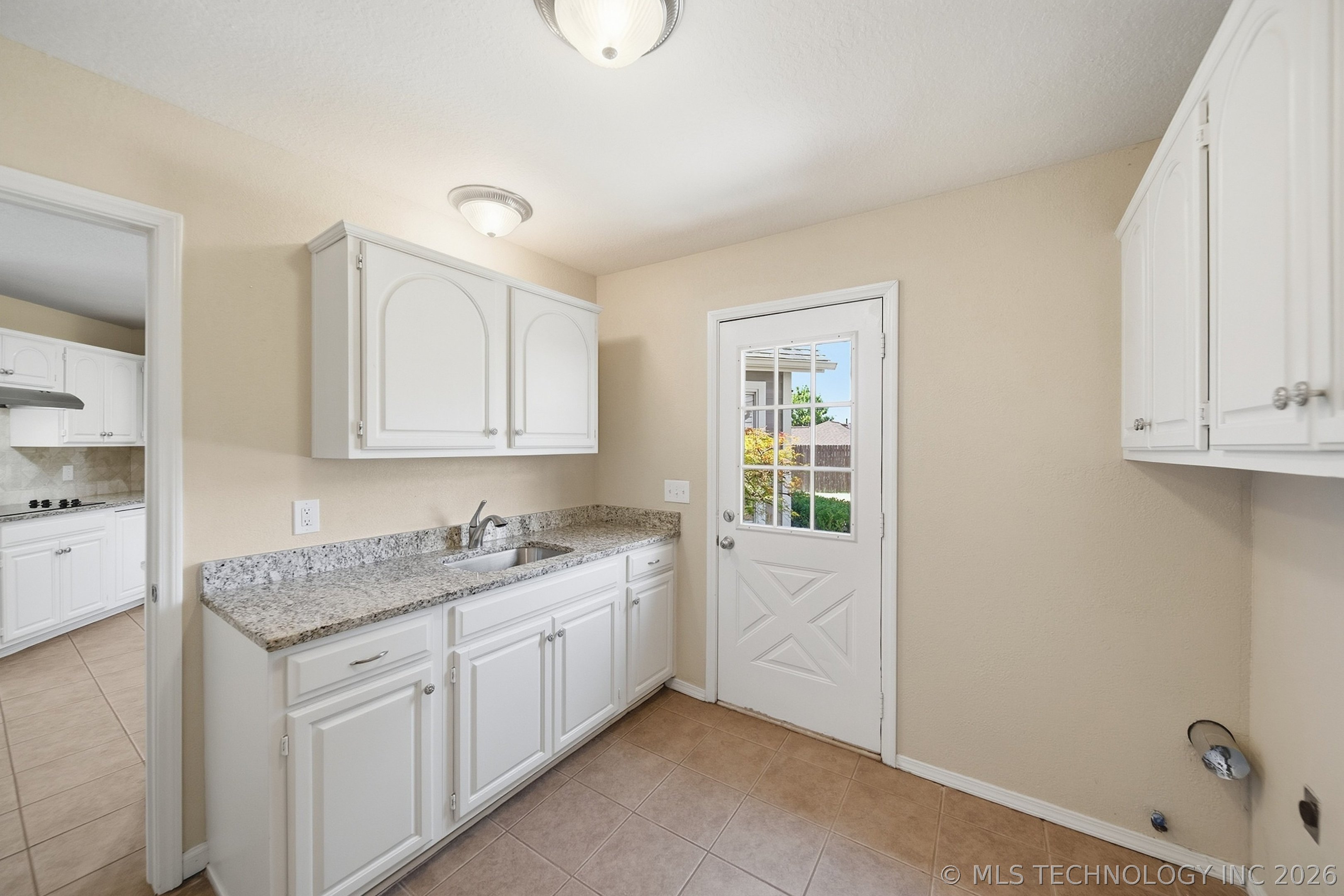 7756 S Hudson Avenue Property Photo 15