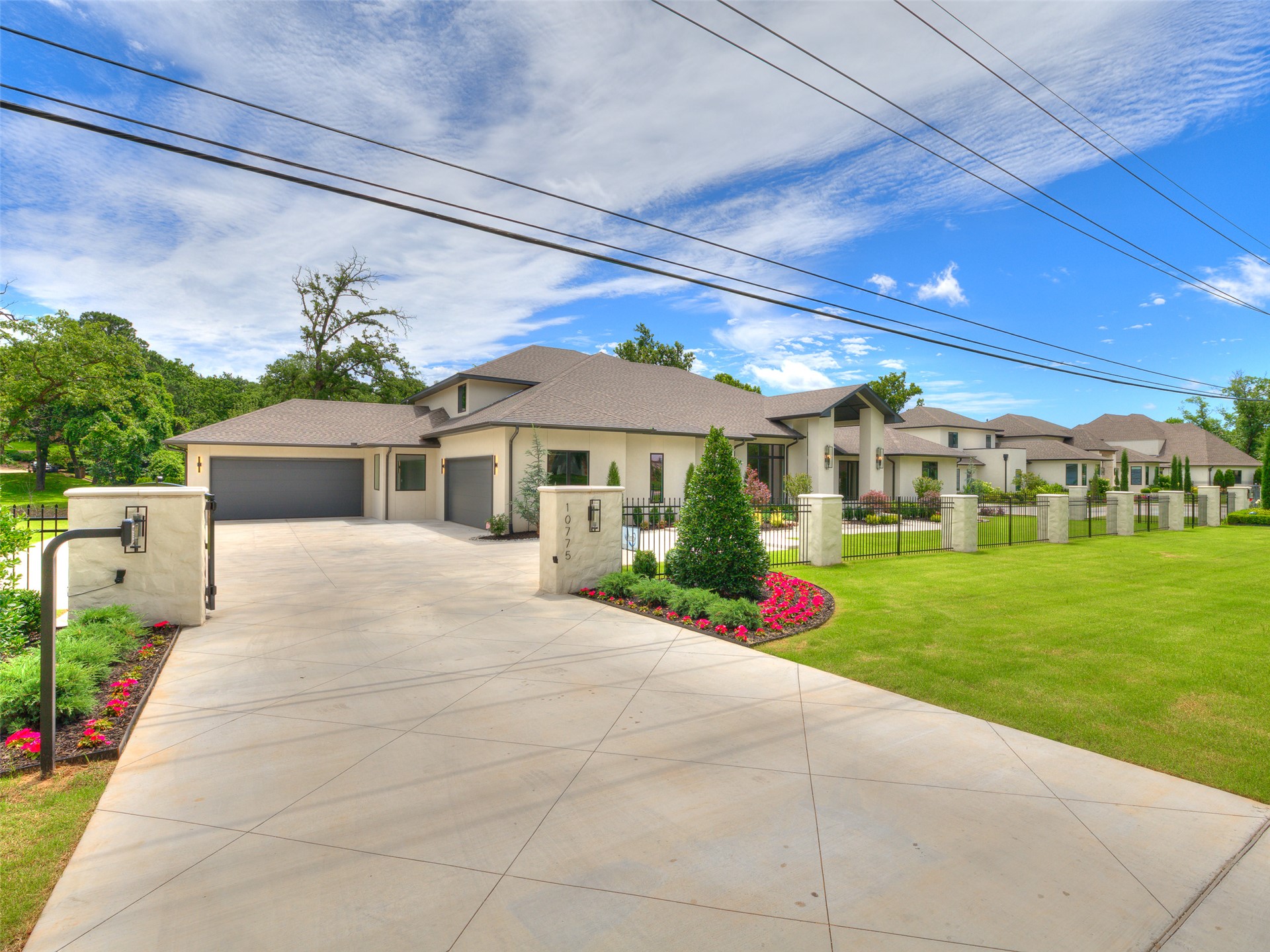 10775 S Sheridan Road Property Photo 5