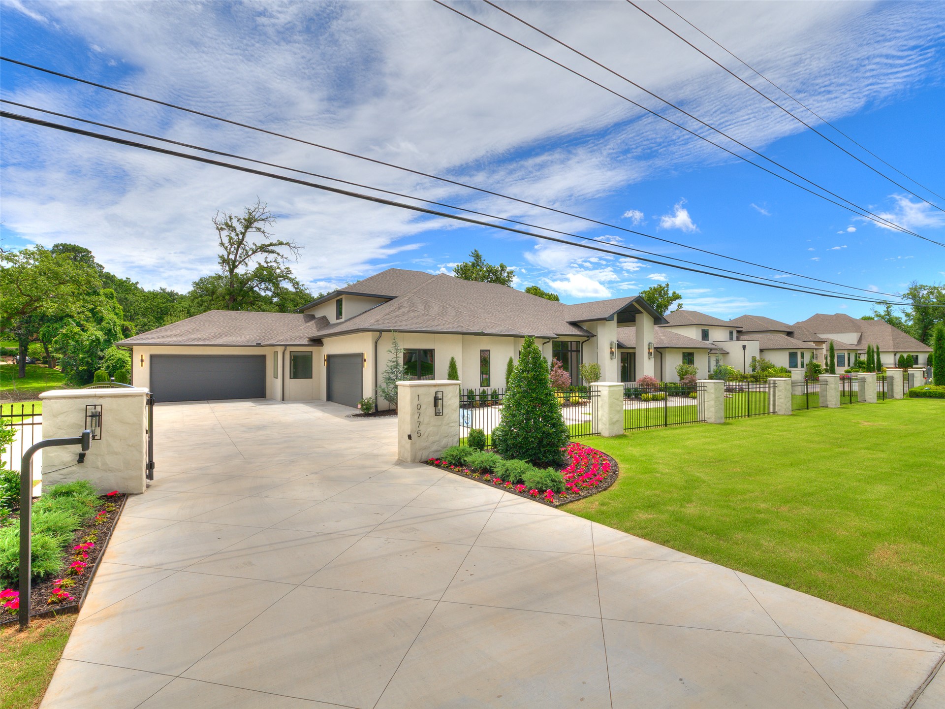 10775 S Sheridan Road Property Photo 6