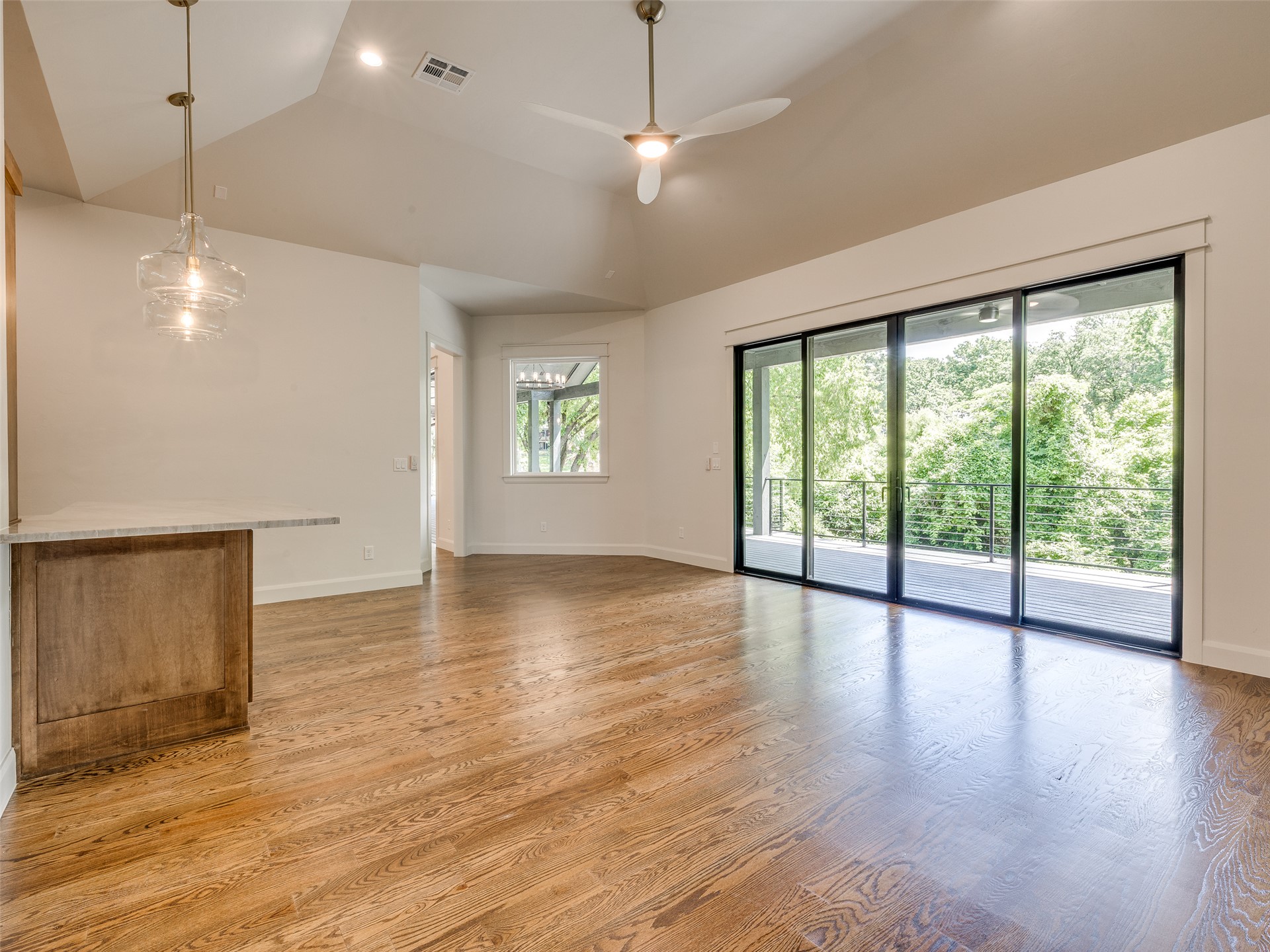 10775 S Sheridan Road Property Photo 28