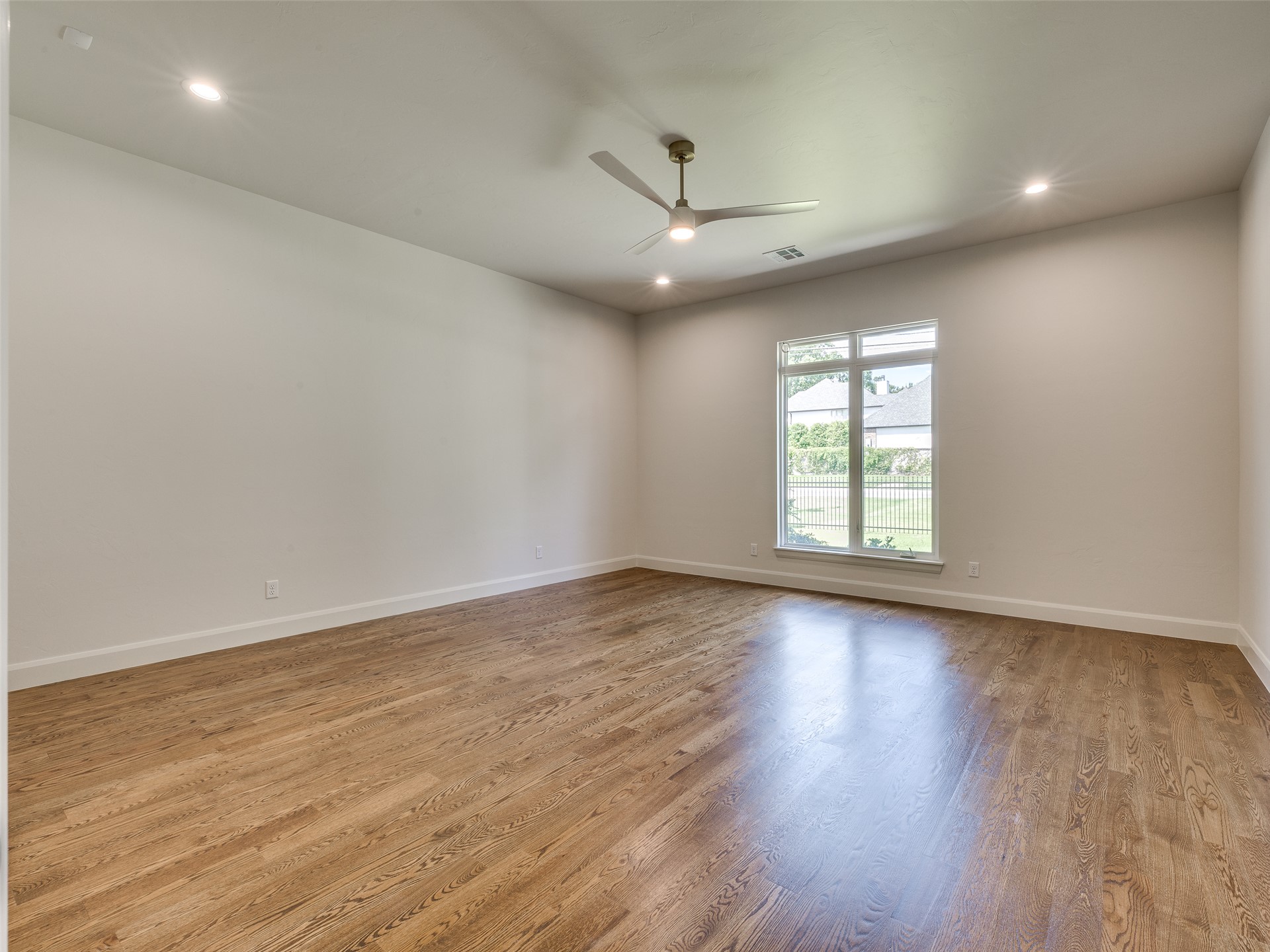 10775 S Sheridan Road Property Photo 33