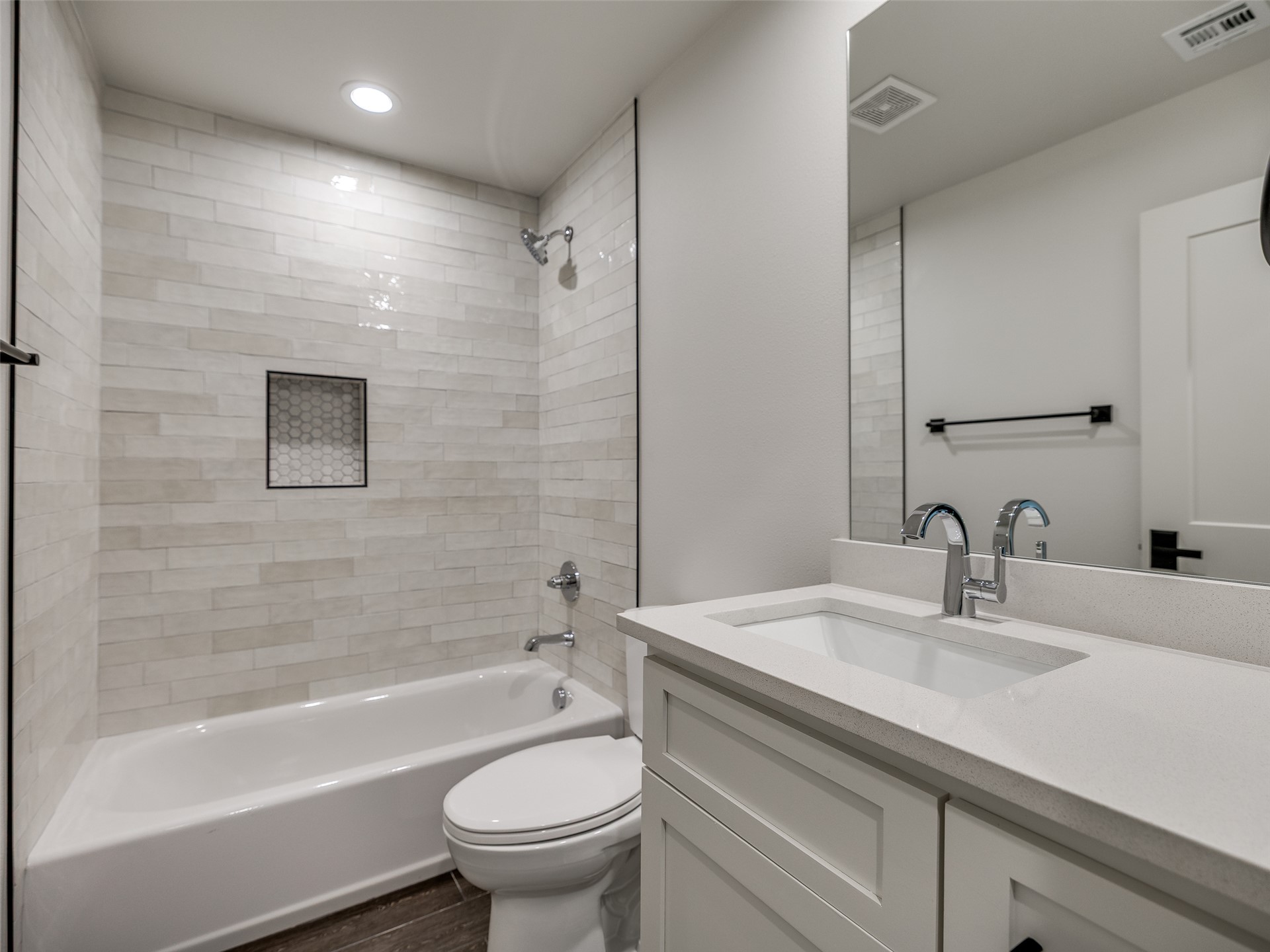 10775 S Sheridan Road Property Photo 84
