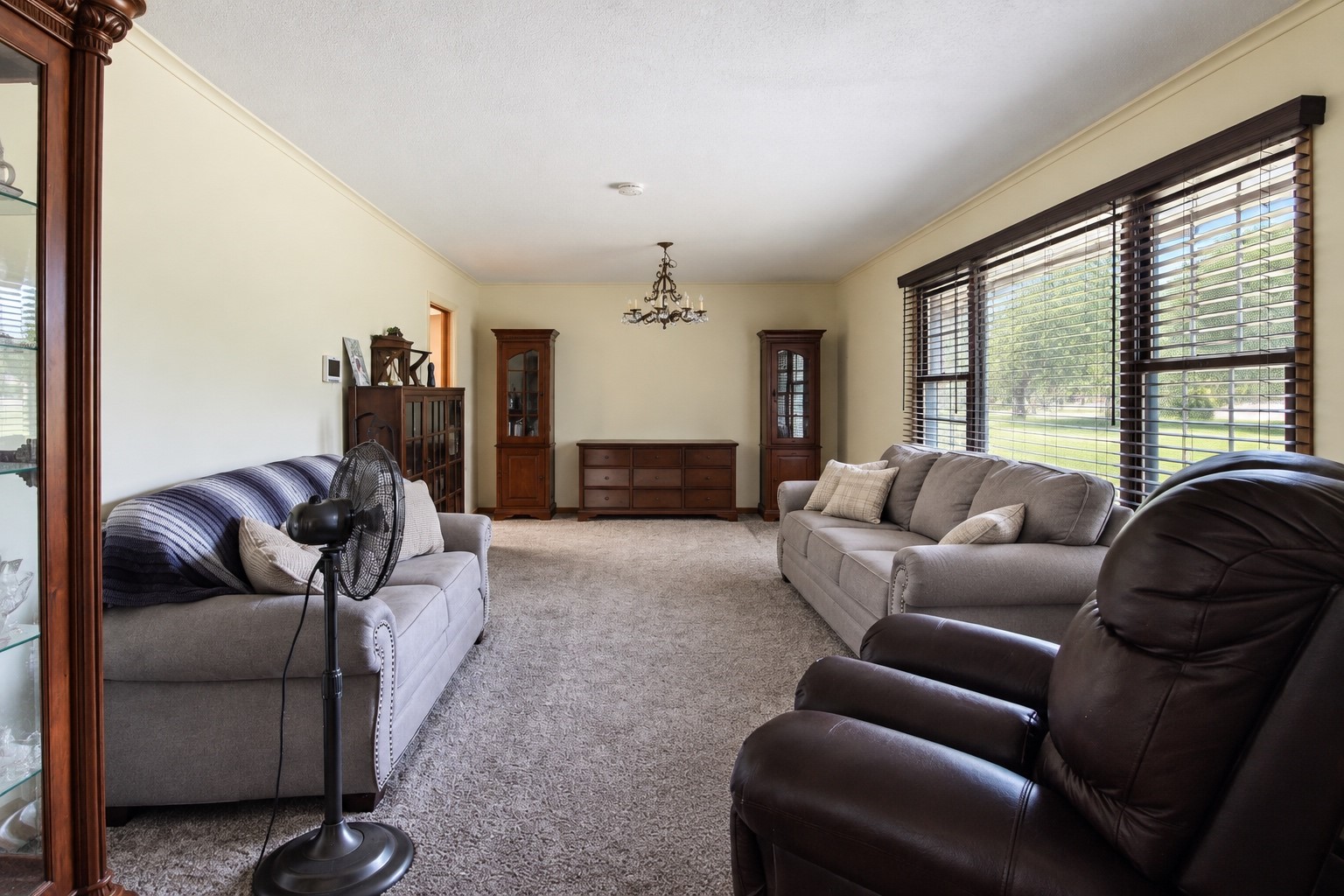 2009 Parkview Drive Property Photo 8