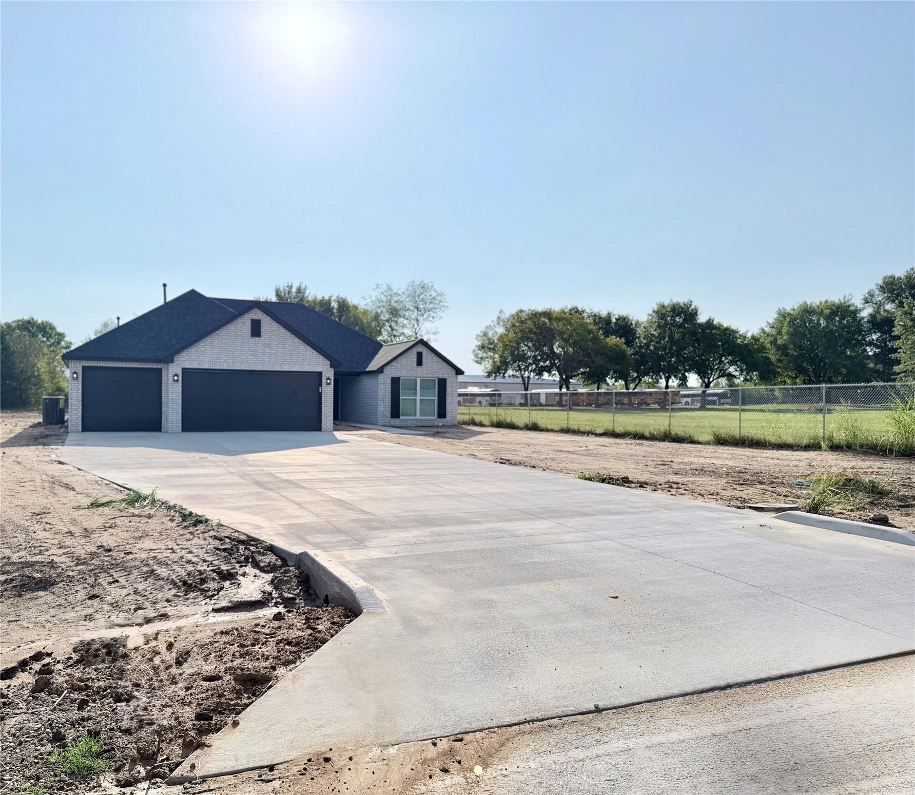 9937 N Osage Drive Property Photo 4