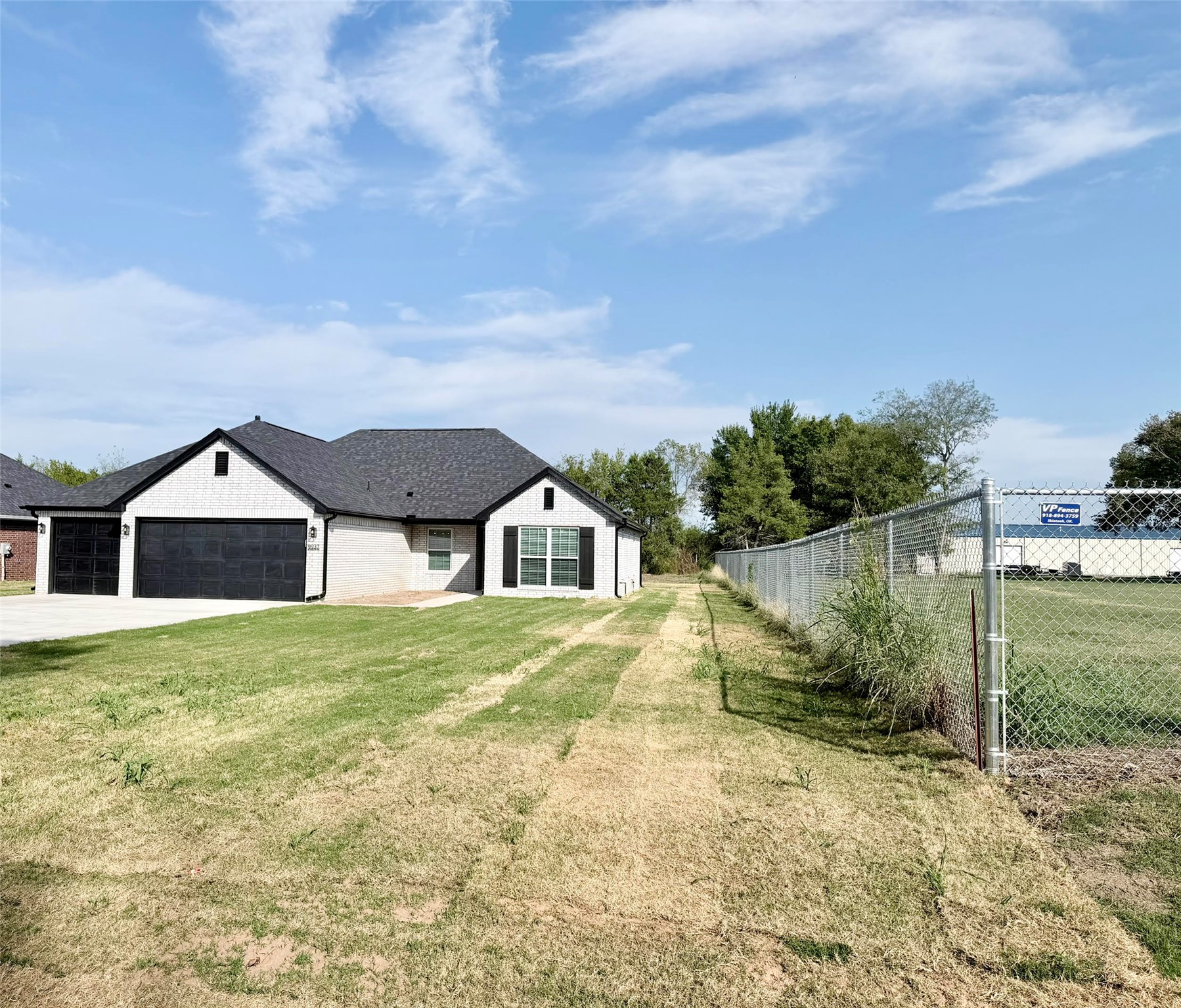 9937 N Osage Drive Property Photo 4