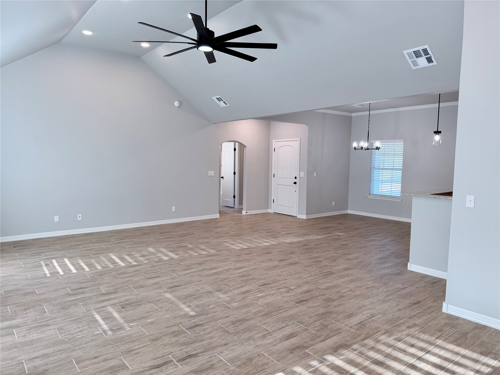 9937 N Osage Drive Property Photo 8