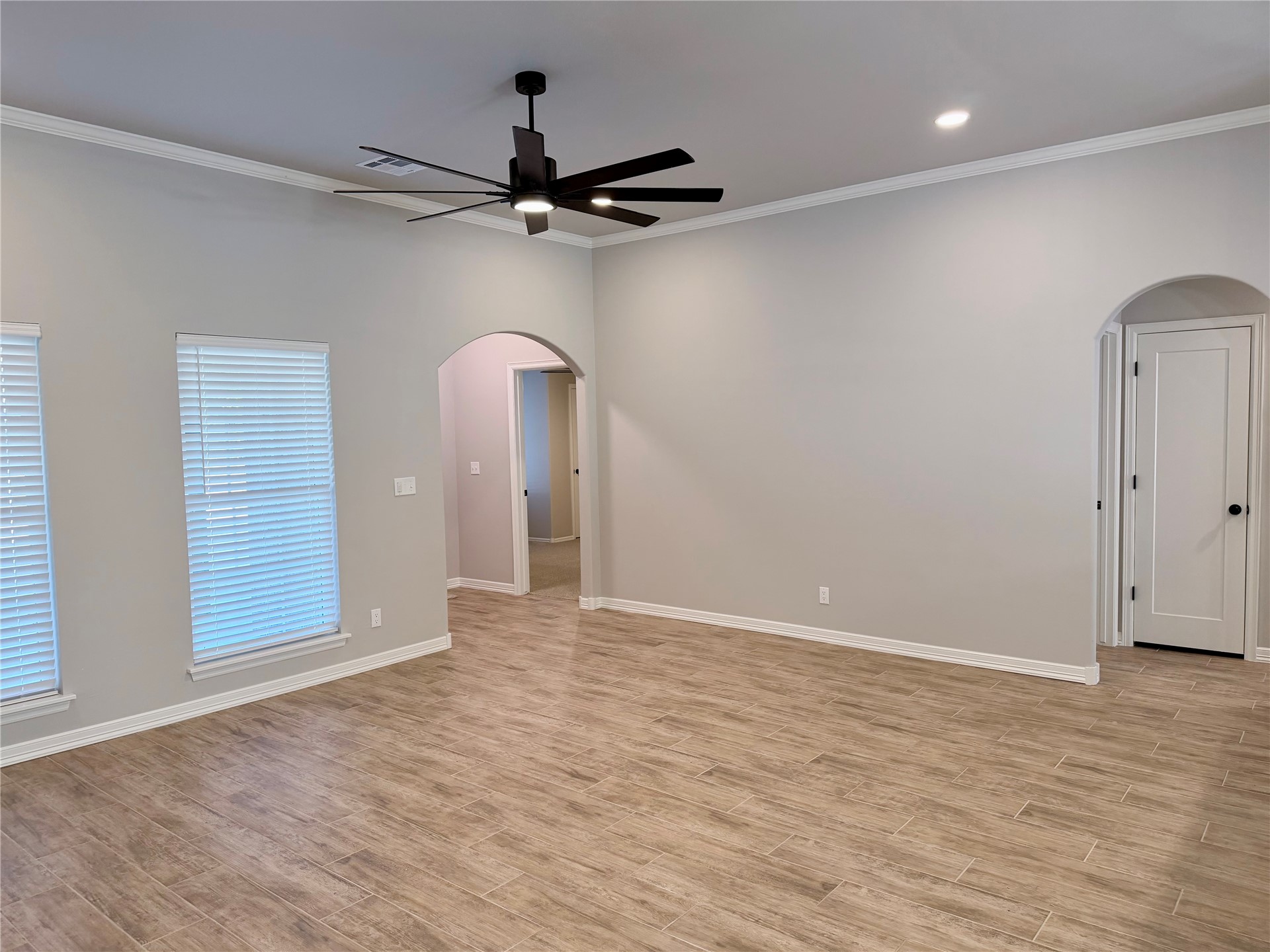 9945 N Osage Drive Property Photo 4