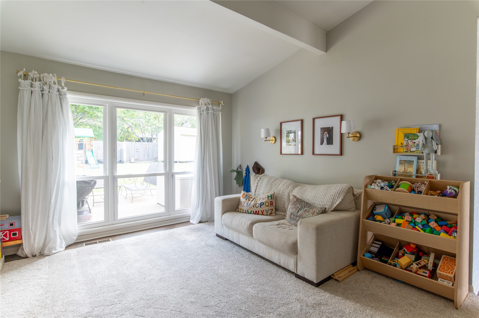 3727 E 56th Street Property Photo 13