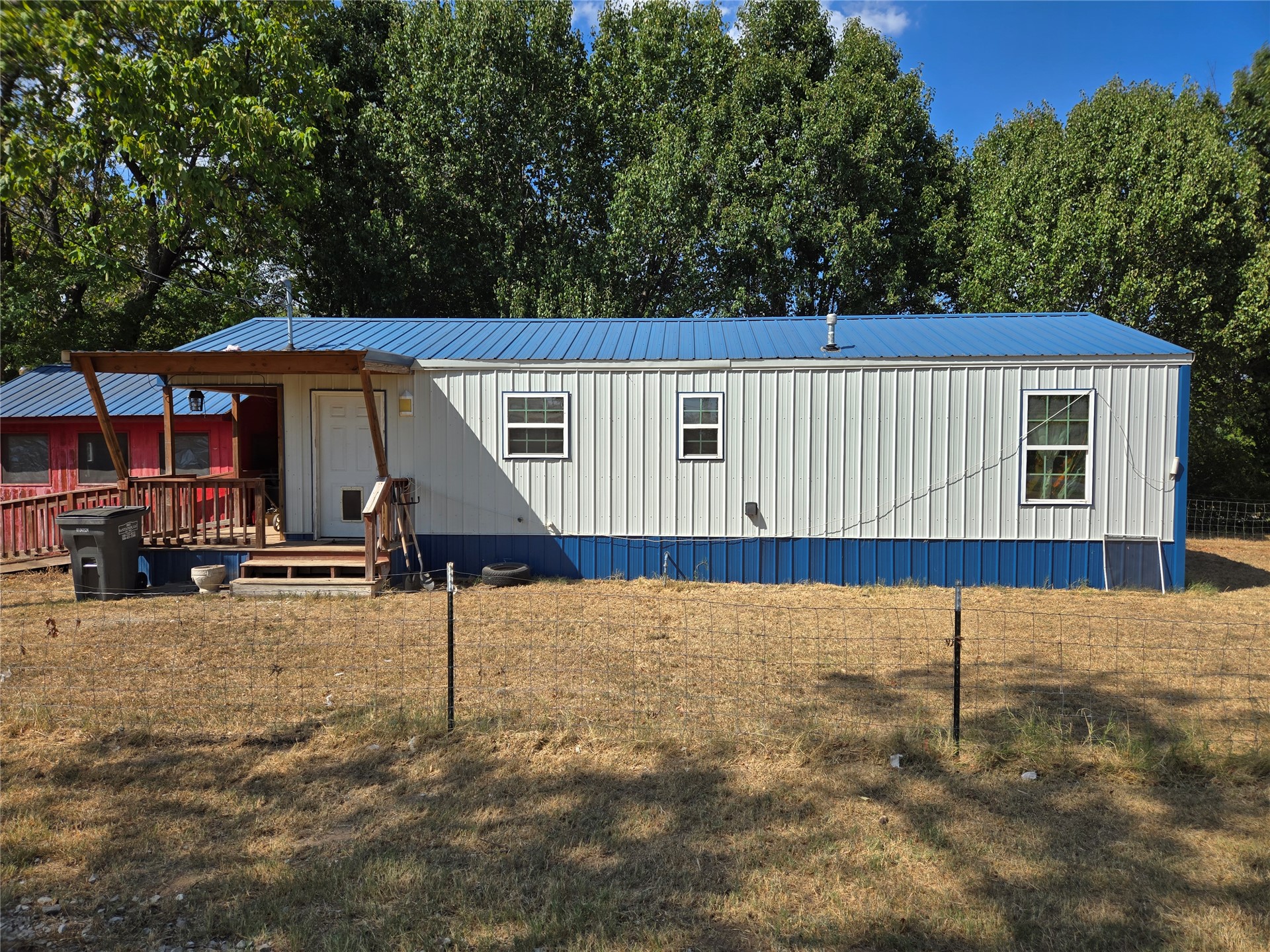 320 5th Property Photo 4
