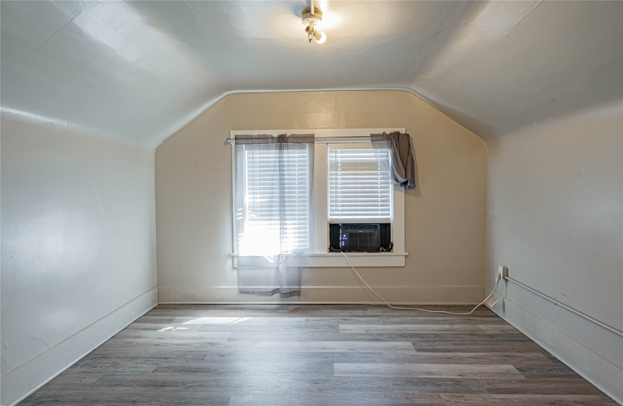 125 W 15th Street Property Photo 45