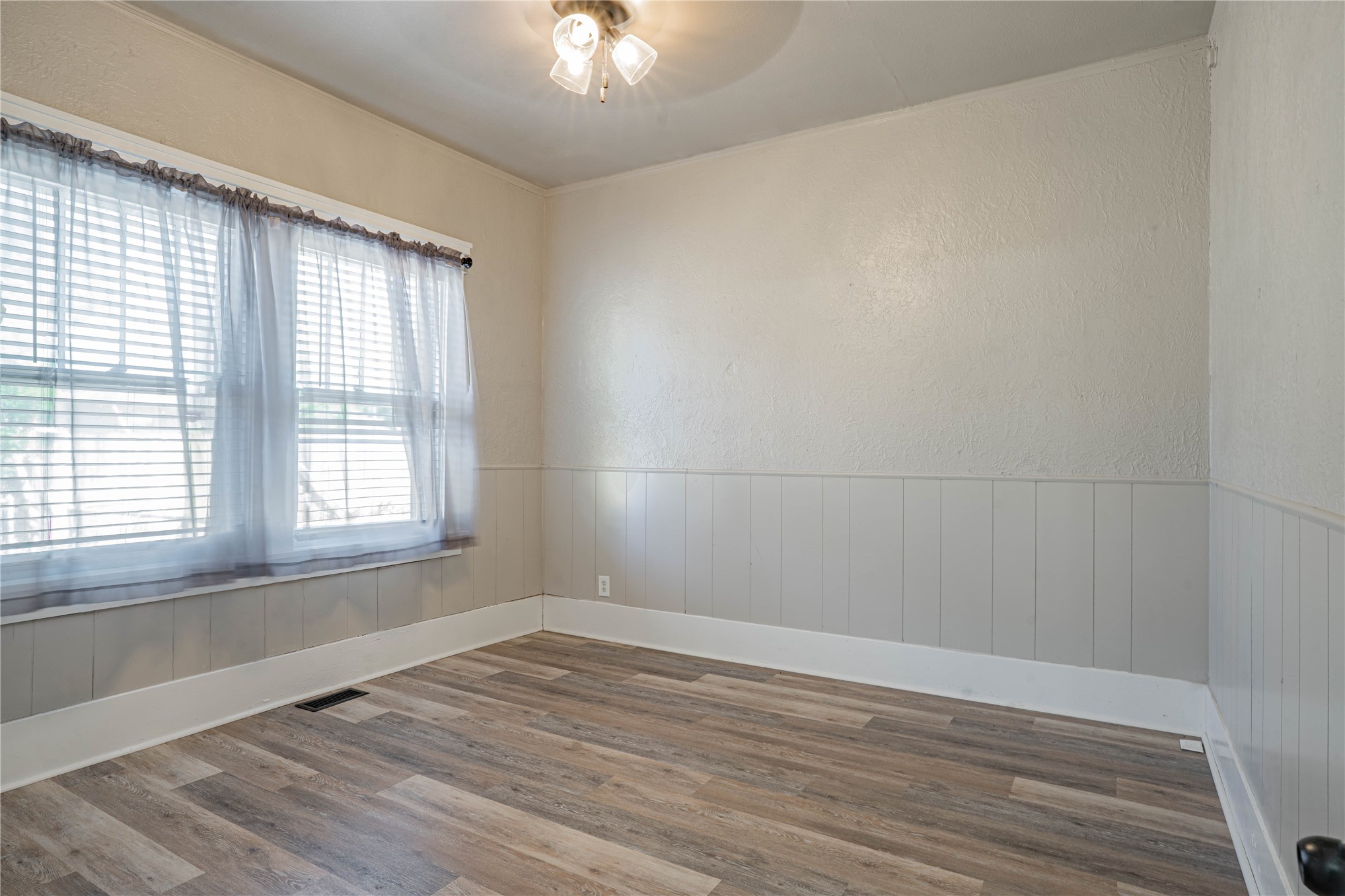 125 W 15th Street Property Photo 47