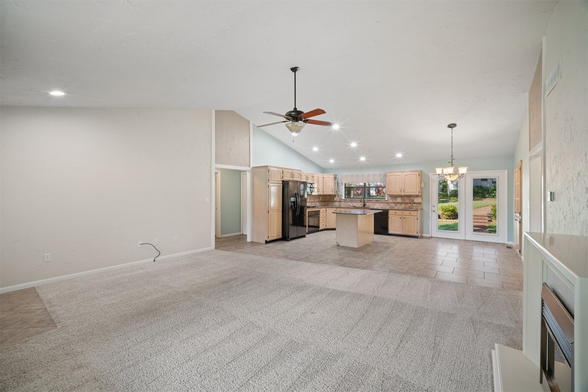 1303 N Iroquois Property Photo 11
